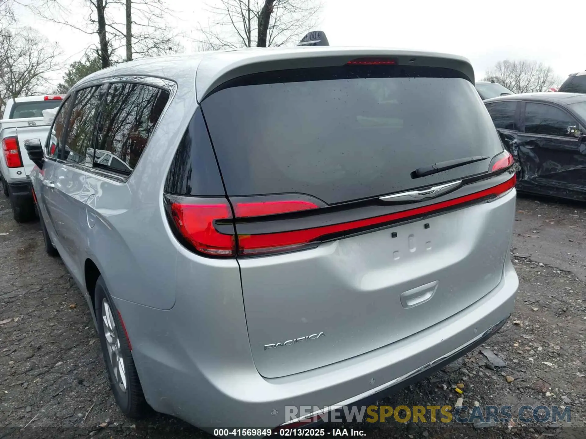 3 fotografías del automóvil dañado 2C4RC1BG9RR149587 CHRYSLER PACIFICA 2024