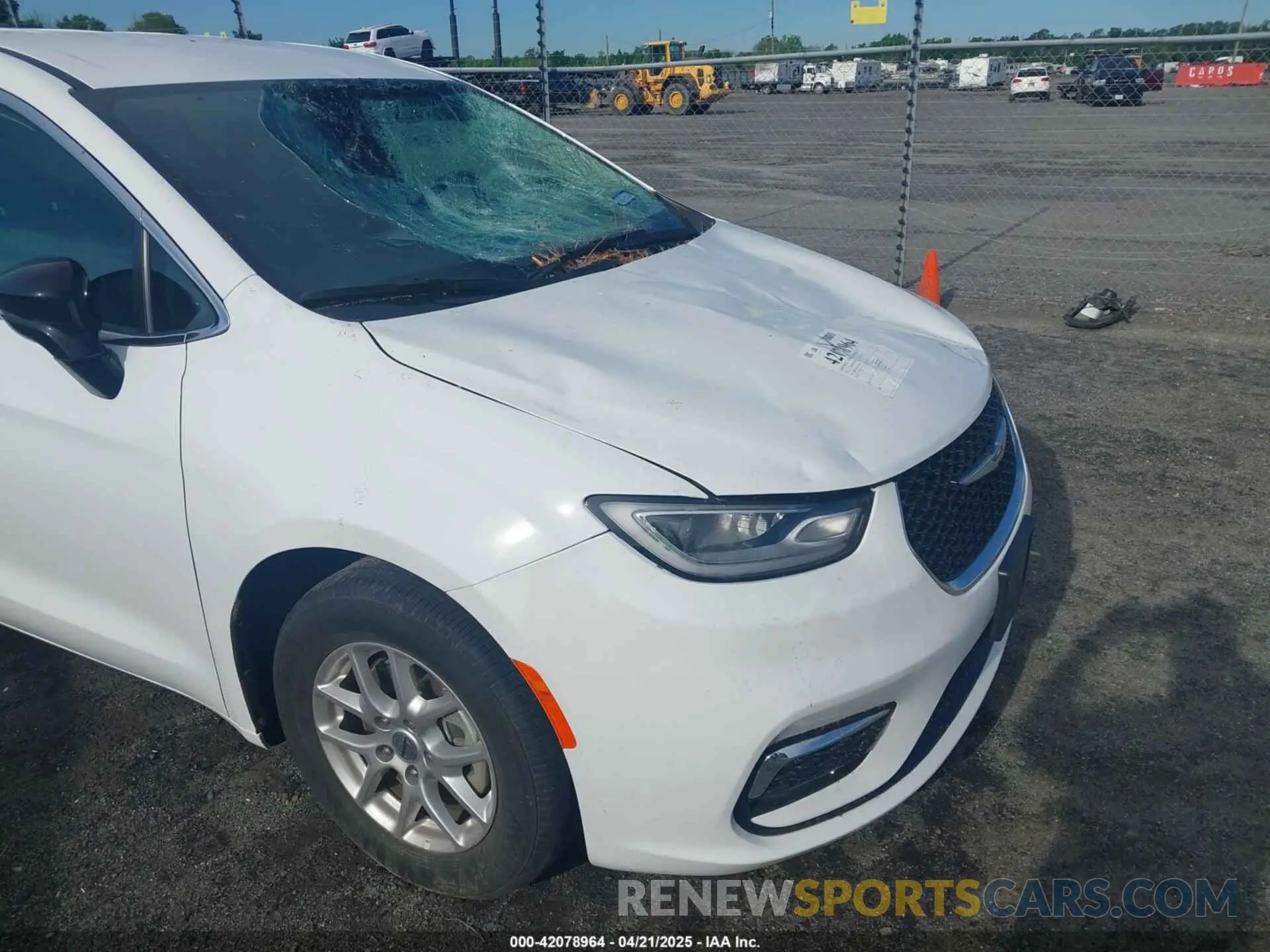 18 fotografías del automóvil dañado 2C4RC1BGXRR124925 CHRYSLER PACIFICA 2024