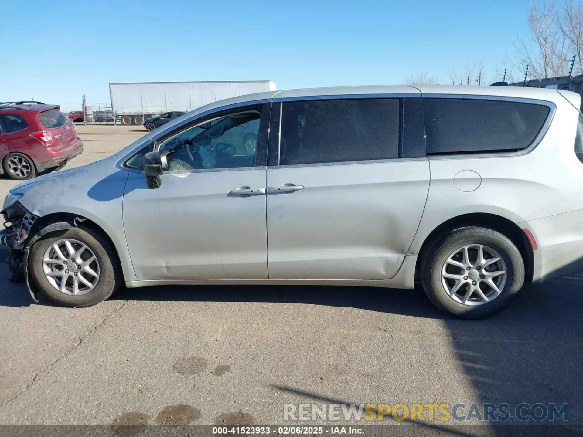 14 fotografías del automóvil dañado 2C4RC1BGXRR125511 CHRYSLER PACIFICA 2024