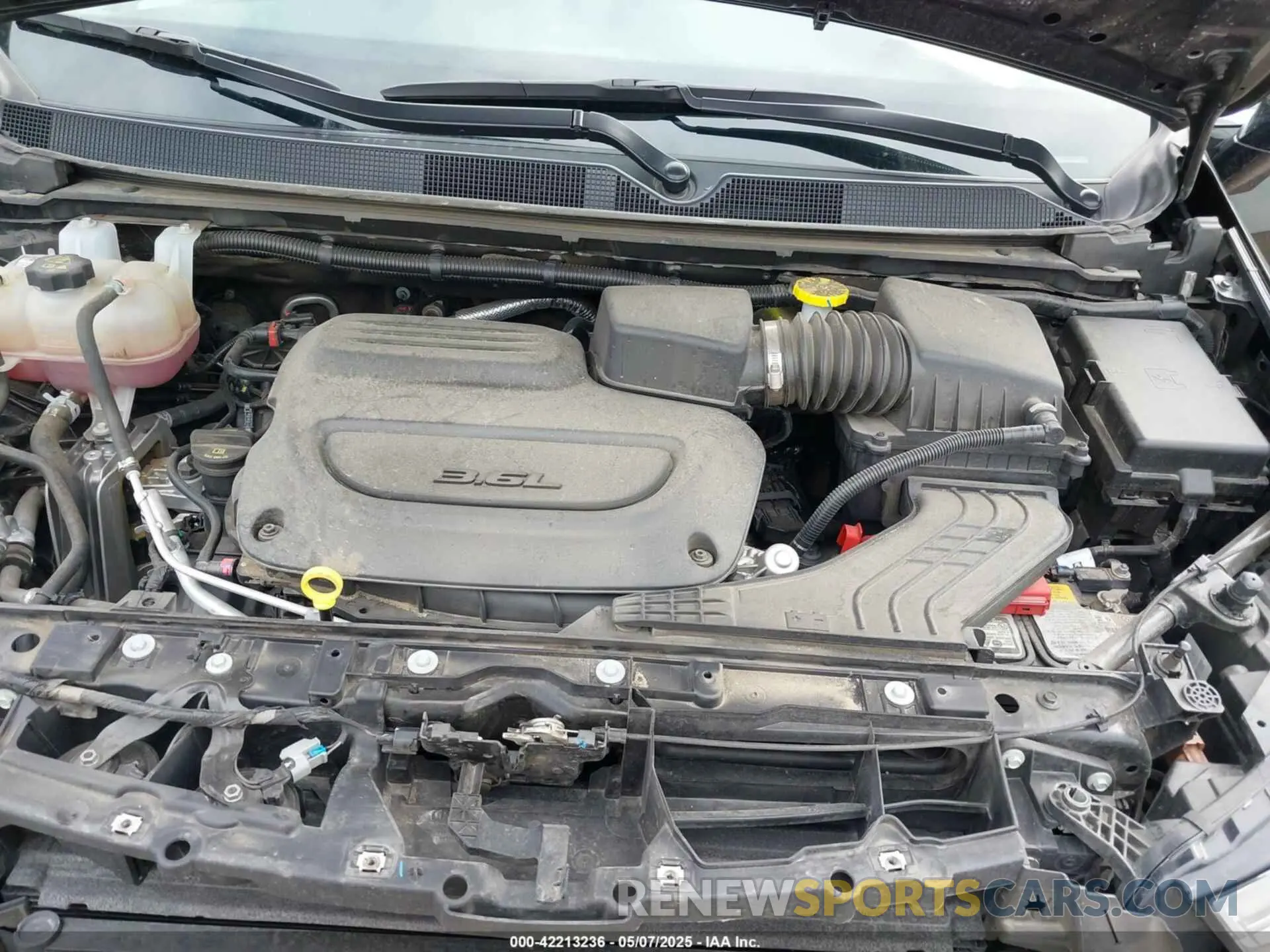 10 fotografías del automóvil dañado 2C4RC1BGXRR135925 CHRYSLER PACIFICA 2024