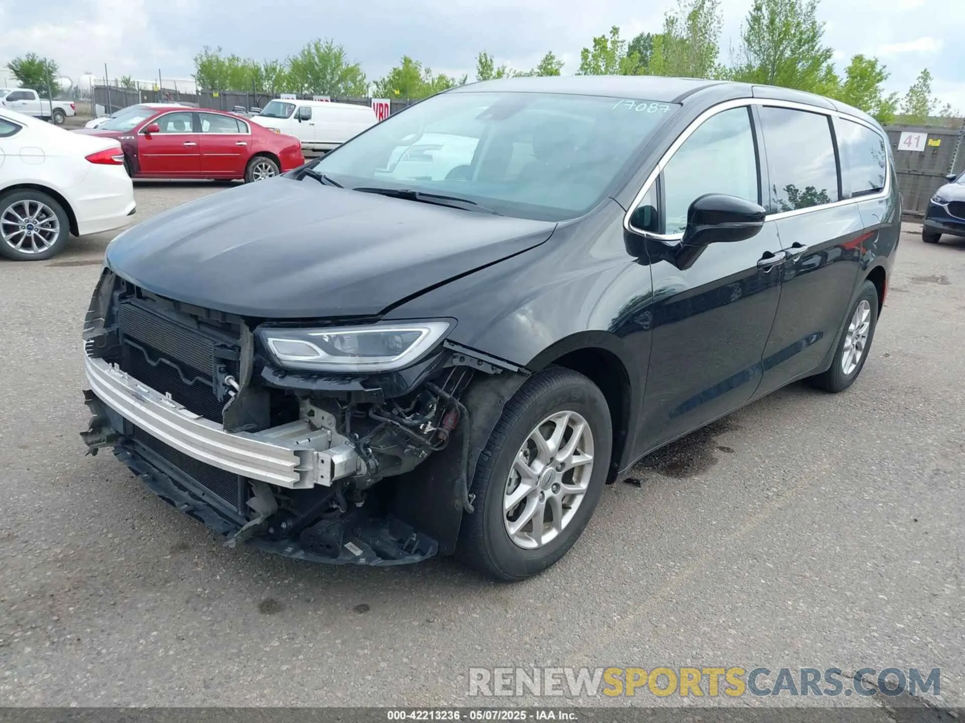 2 fotografías del automóvil dañado 2C4RC1BGXRR135925 CHRYSLER PACIFICA 2024