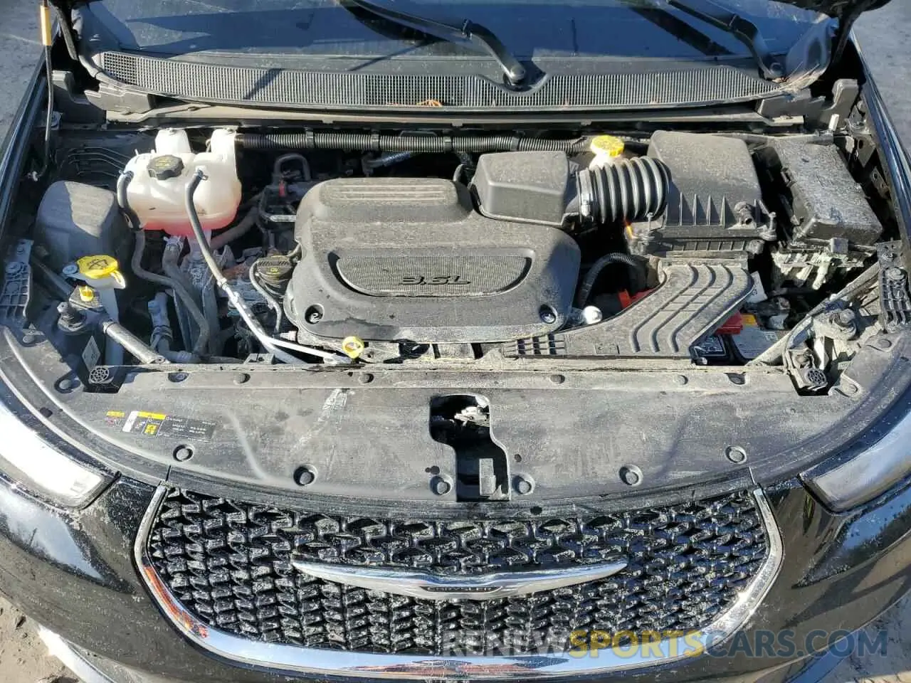 11 fotografías del automóvil dañado 2C4RC1BGXRR136170 CHRYSLER PACIFICA 2024