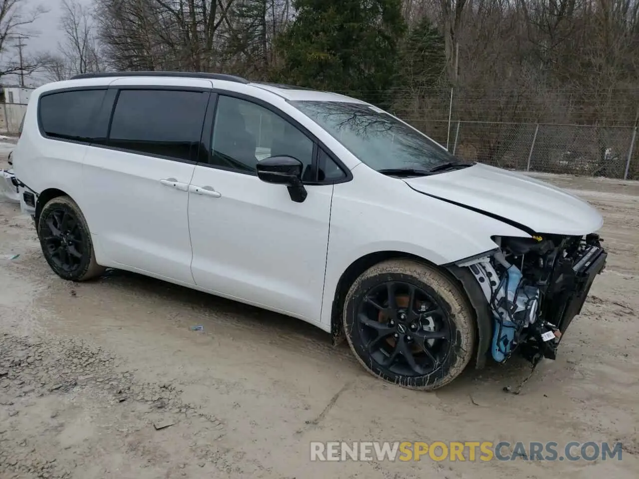 4 fotografías del automóvil dañado 2C4RC1BGXRR159903 CHRYSLER PACIFICA 2024