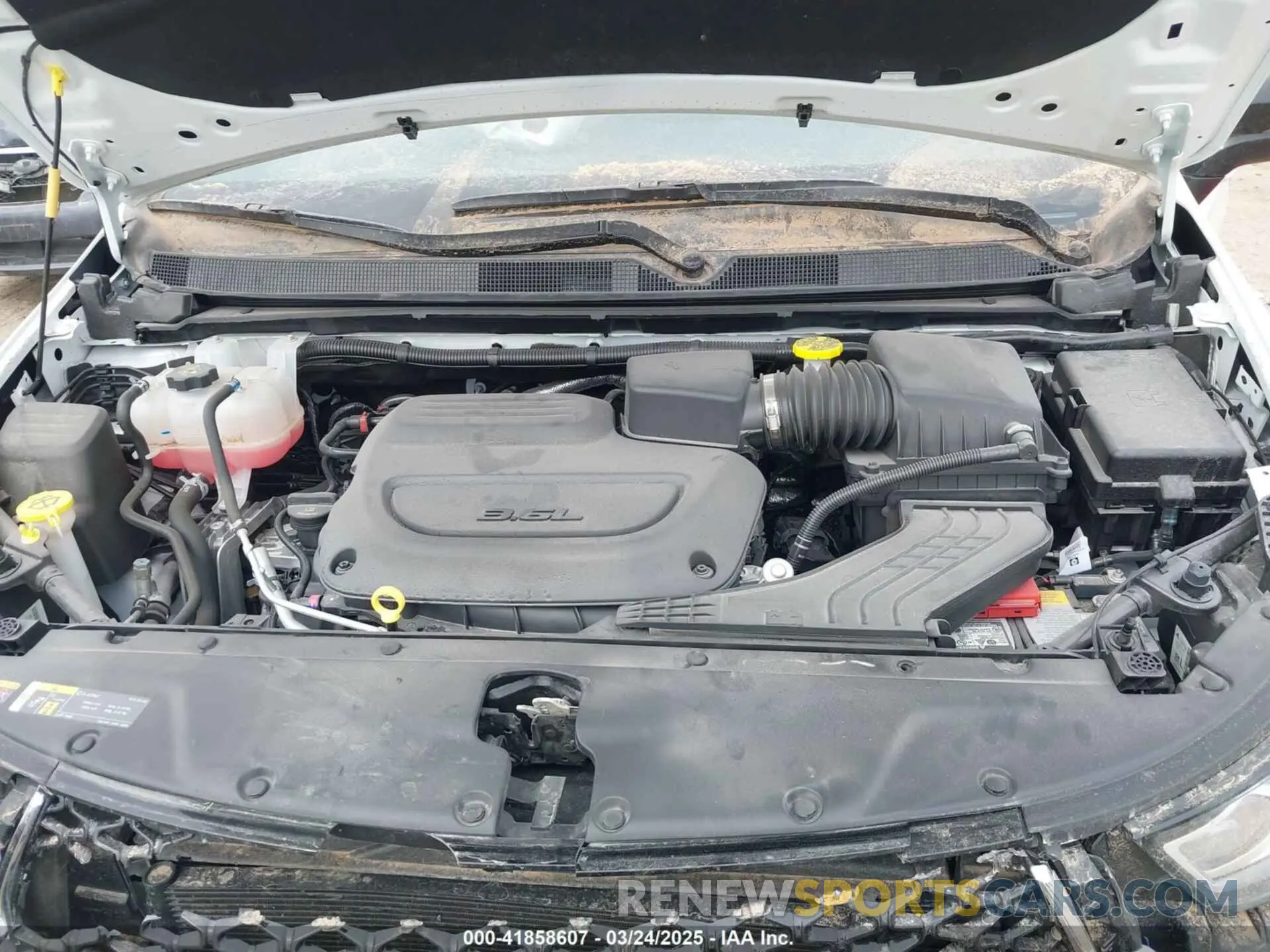10 fotografías del automóvil dañado 2C4RC1FG3RR113467 CHRYSLER PACIFICA 2024