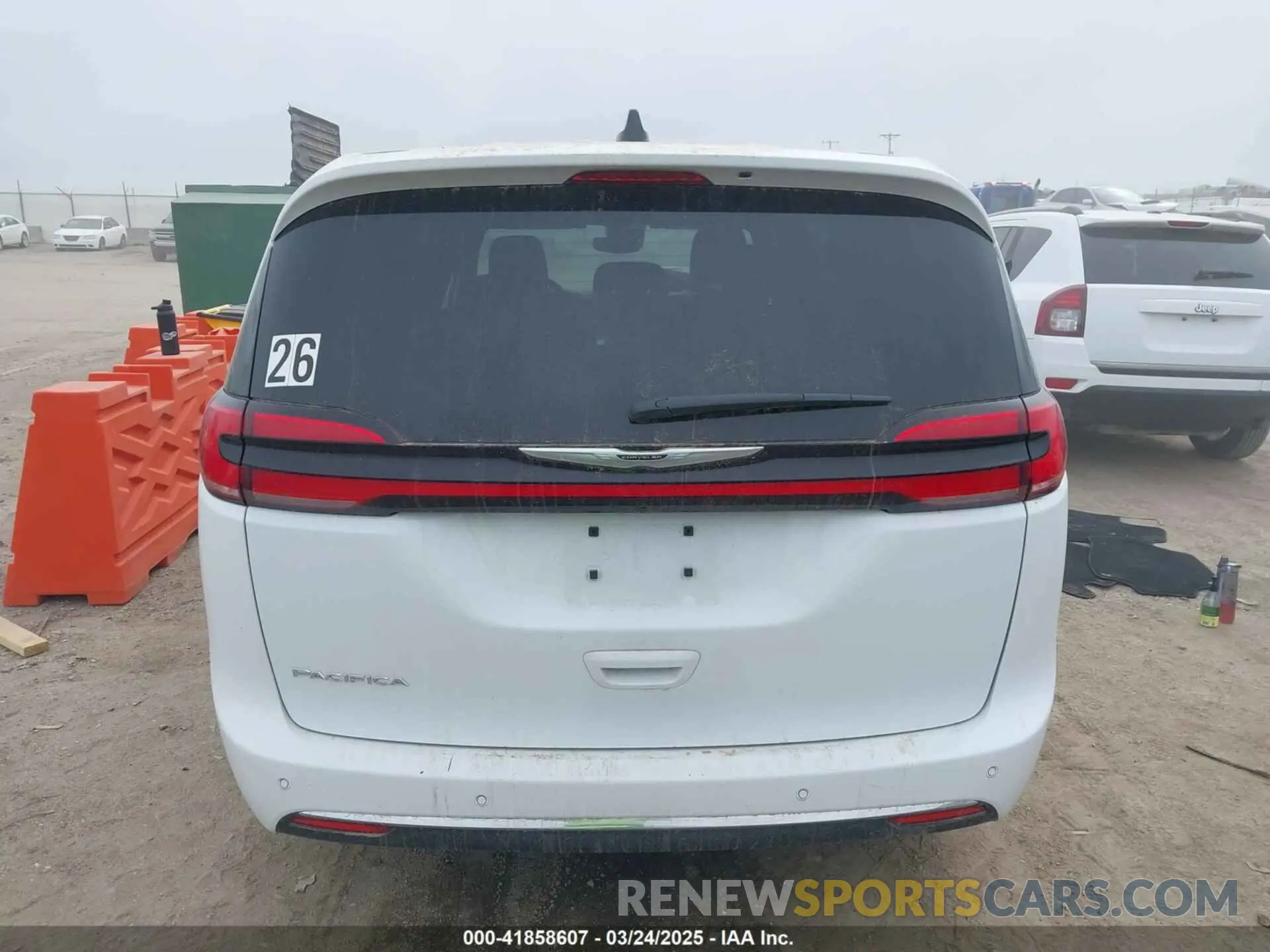 16 fotografías del automóvil dañado 2C4RC1FG3RR113467 CHRYSLER PACIFICA 2024