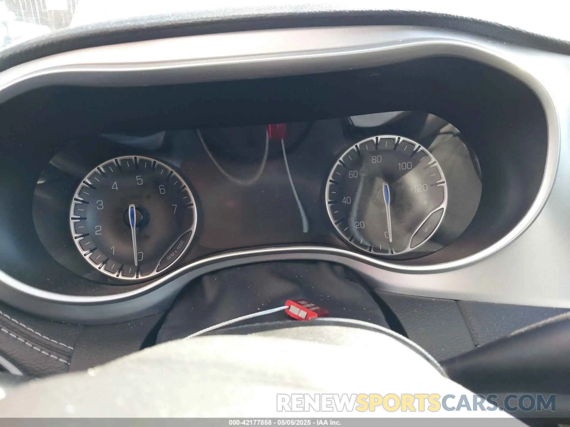 15 fotografías del automóvil dañado 2C4RC1FG3RR144993 CHRYSLER PACIFICA 2024