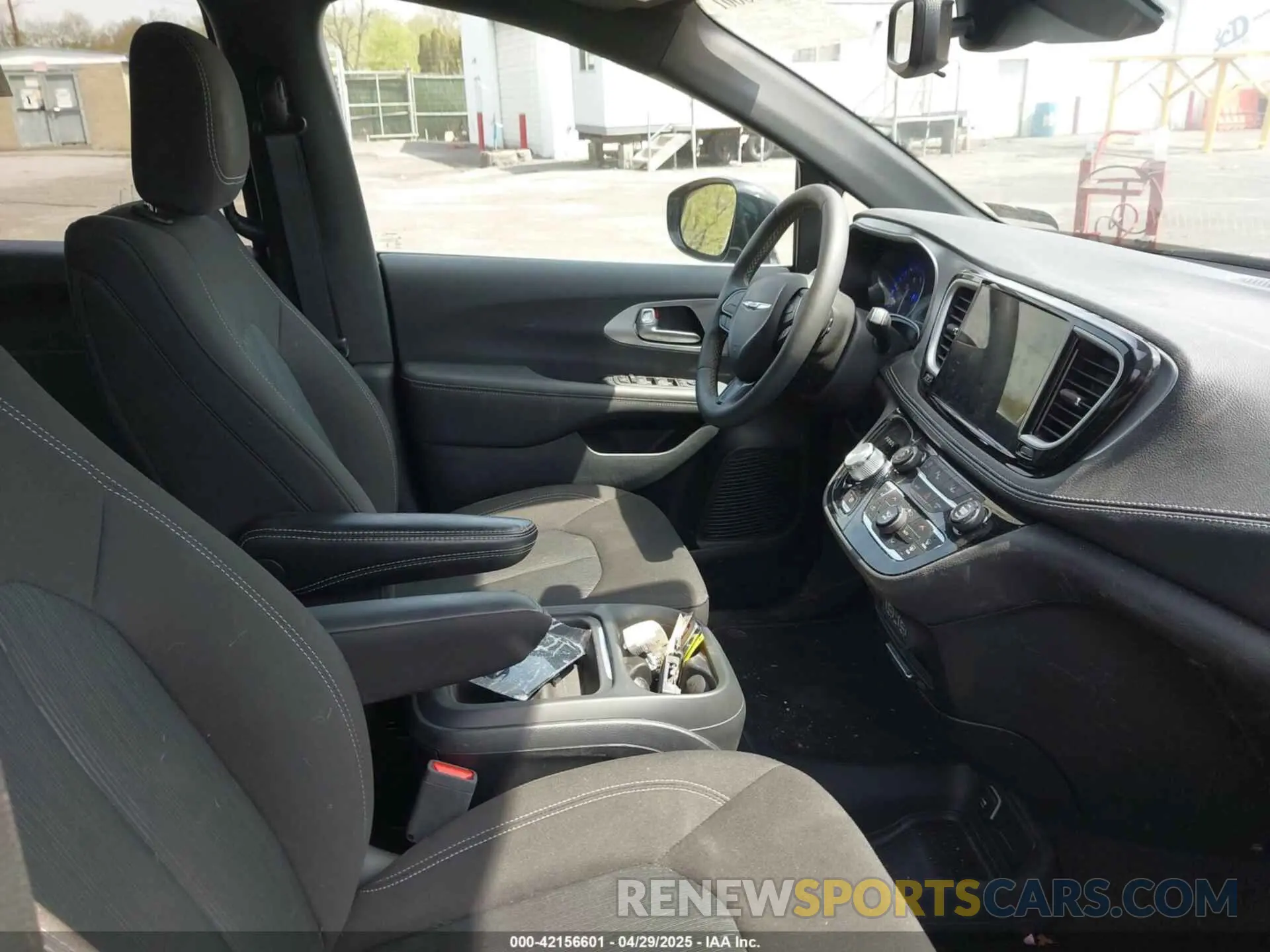 5 fotografías del automóvil dañado 2C4RC1FG3RR154388 CHRYSLER PACIFICA 2024