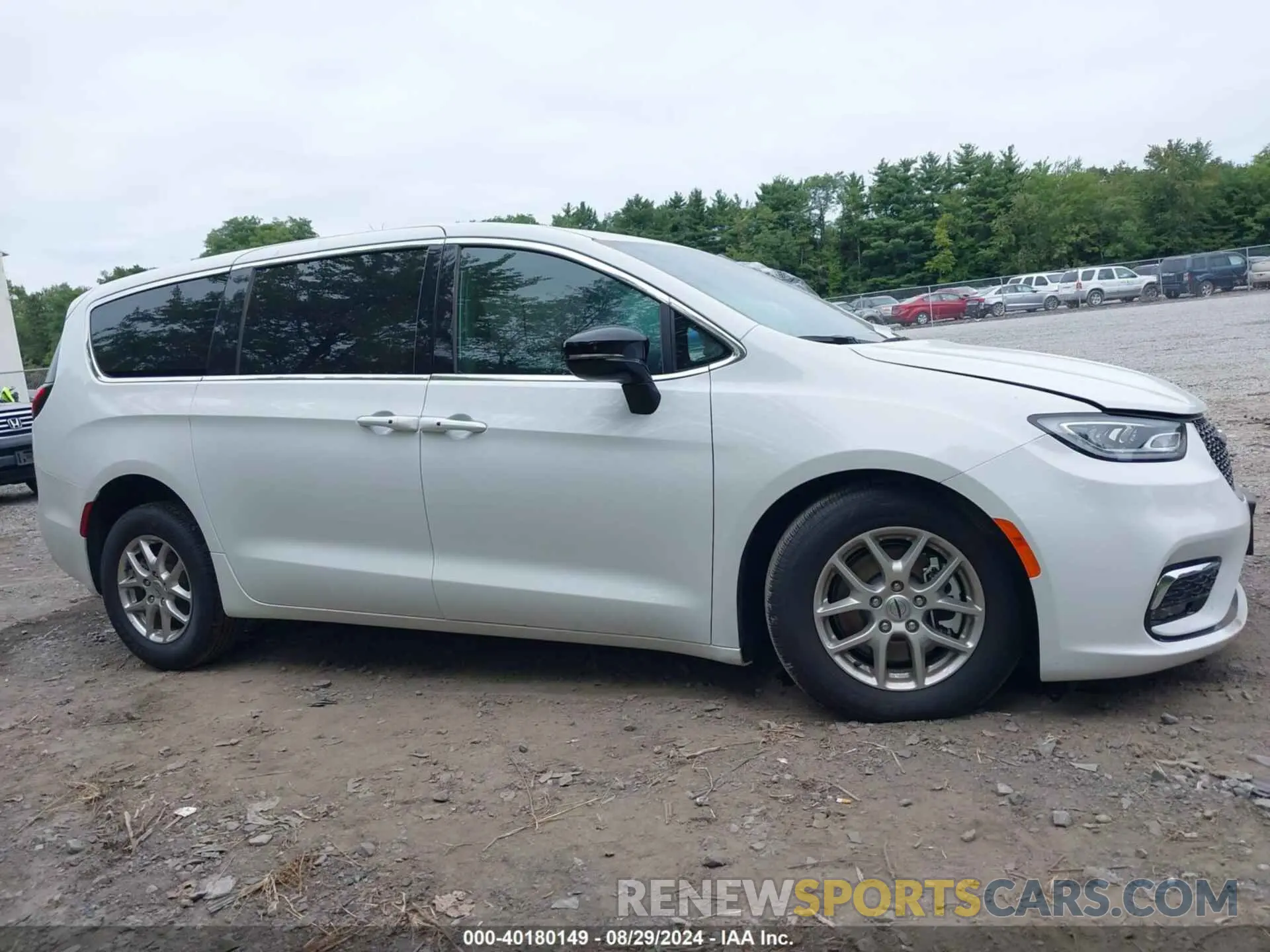 13 fotografías del automóvil dañado 2C4RC1FG5RR122638 CHRYSLER PACIFICA 2024