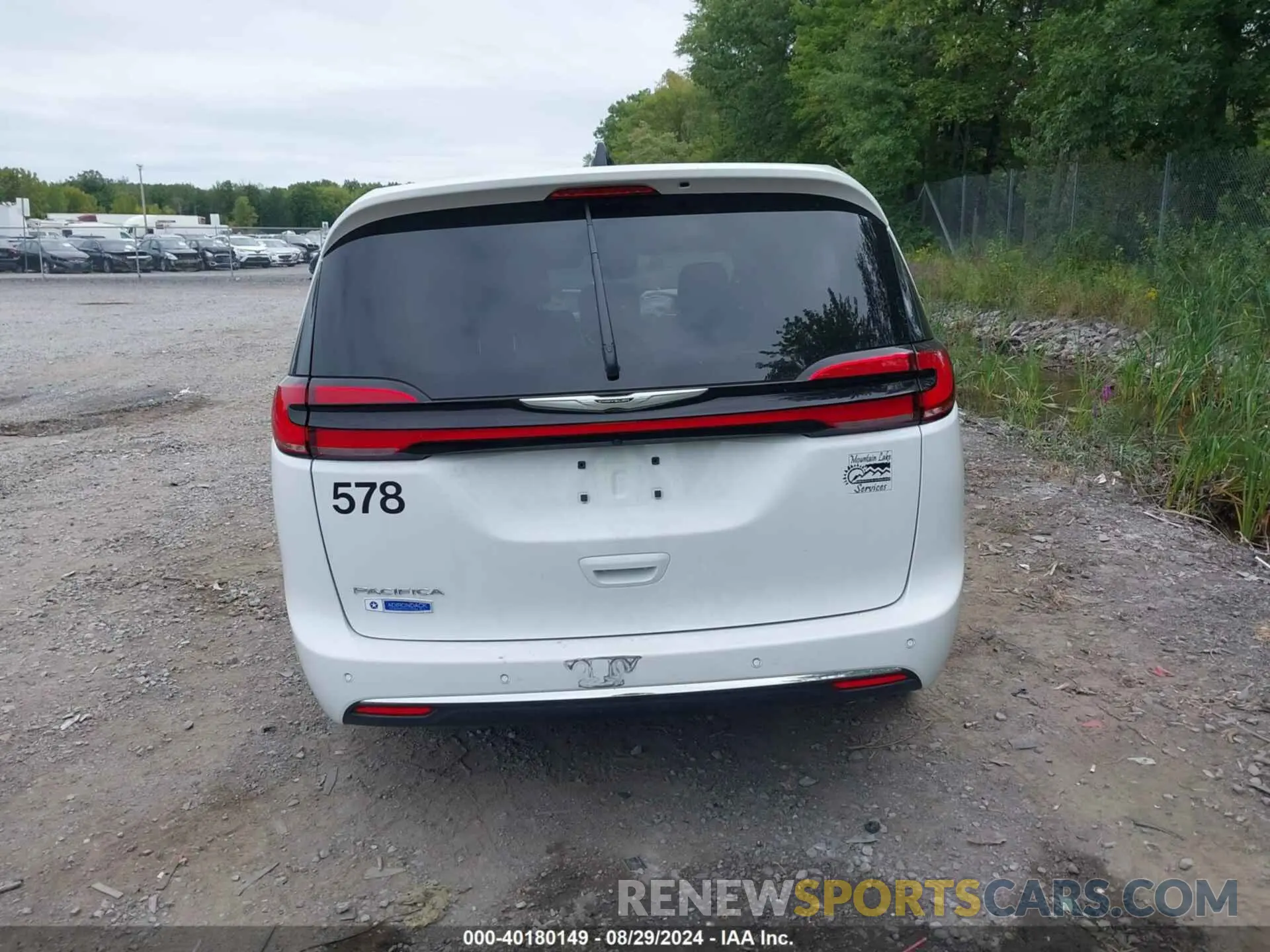 16 fotografías del automóvil dañado 2C4RC1FG5RR122638 CHRYSLER PACIFICA 2024