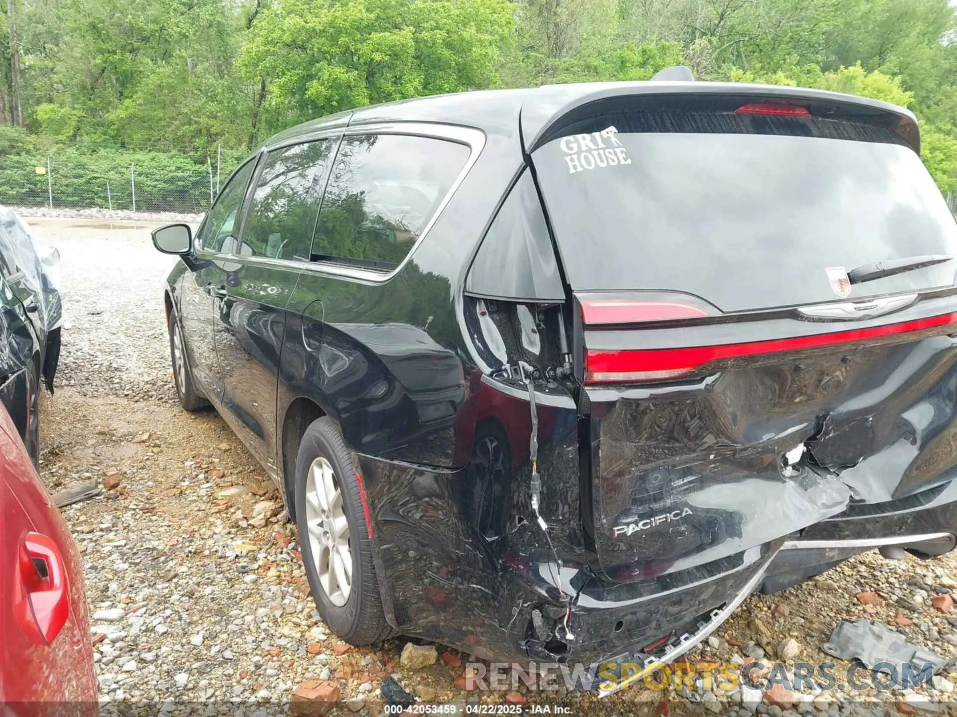14 fotografías del automóvil dañado 2C4RC1FG6RR200439 CHRYSLER PACIFICA 2024