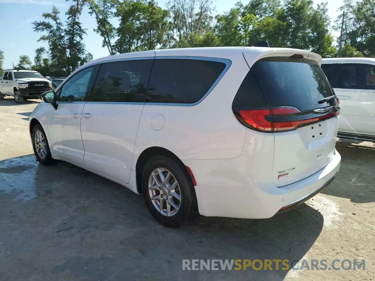 2 fotografías del automóvil dañado 2C4RC1FG8RR170117 CHRYSLER PACIFICA 2024