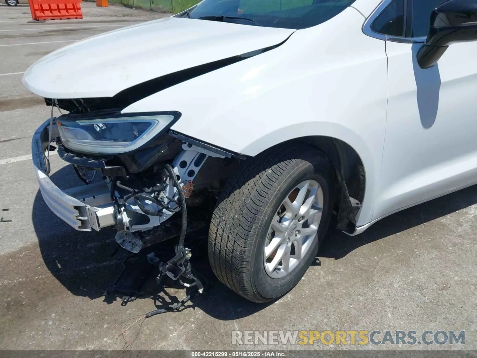 19 fotografías del automóvil dañado 2C4RC1FGXRR124465 CHRYSLER PACIFICA 2024