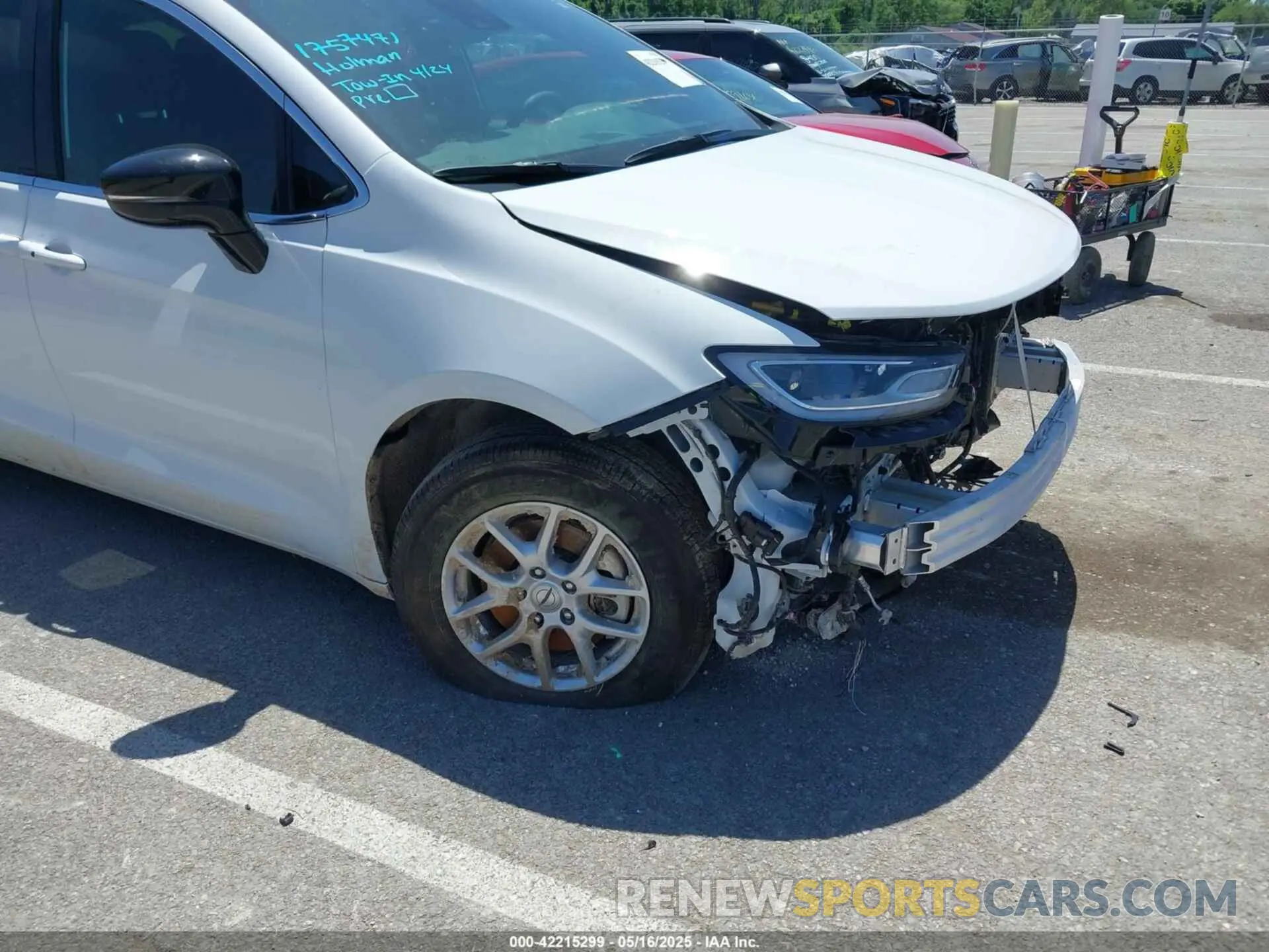 20 fotografías del automóvil dañado 2C4RC1FGXRR124465 CHRYSLER PACIFICA 2024