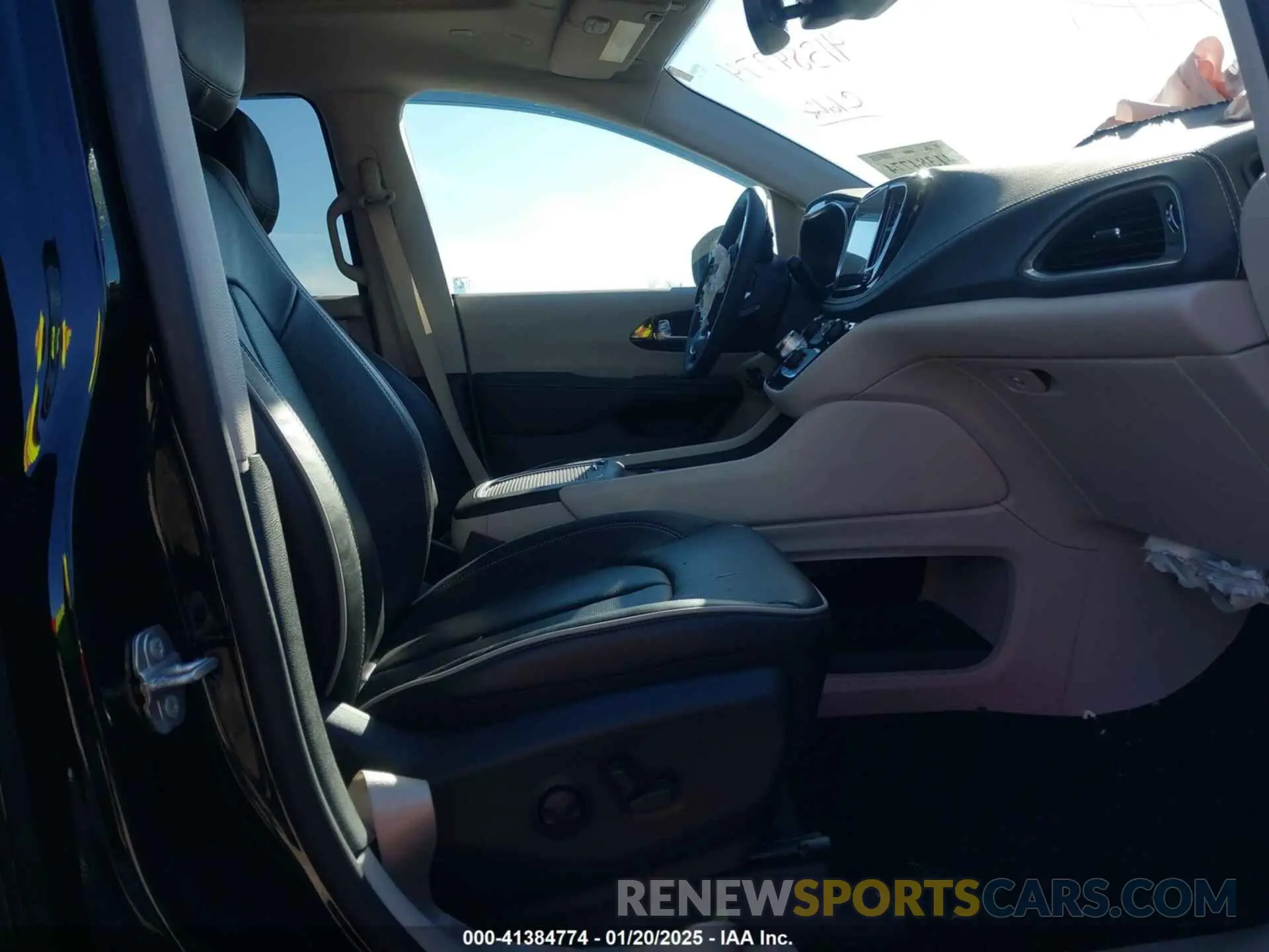 5 fotografías del automóvil dañado 2C4RC1GG1RR181006 CHRYSLER PACIFICA 2024