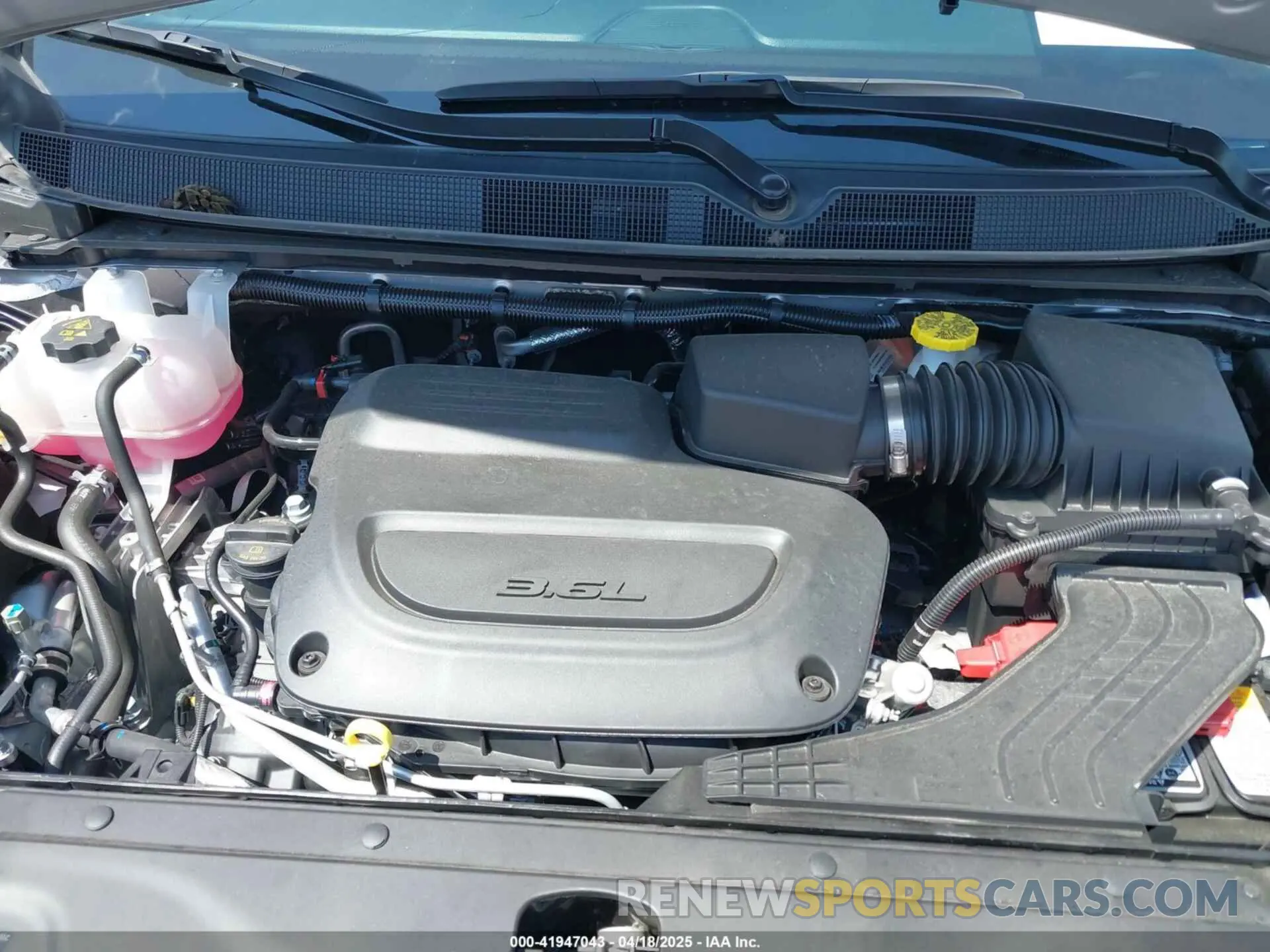 10 fotografías del automóvil dañado 2C4RC1GG3RR128050 CHRYSLER PACIFICA 2024