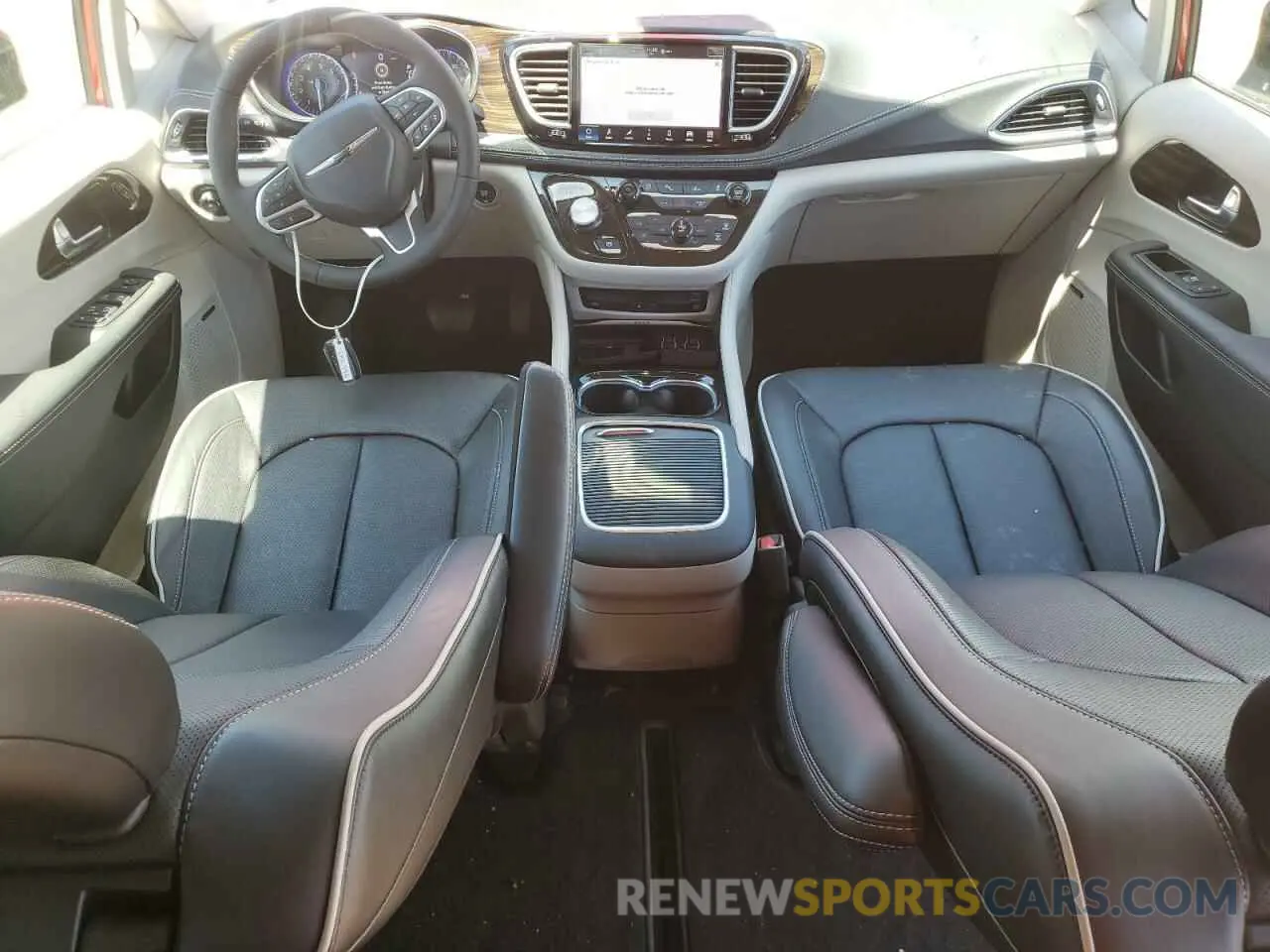 8 fotografías del automóvil dañado 2C4RC1GG3RR181072 CHRYSLER PACIFICA 2024