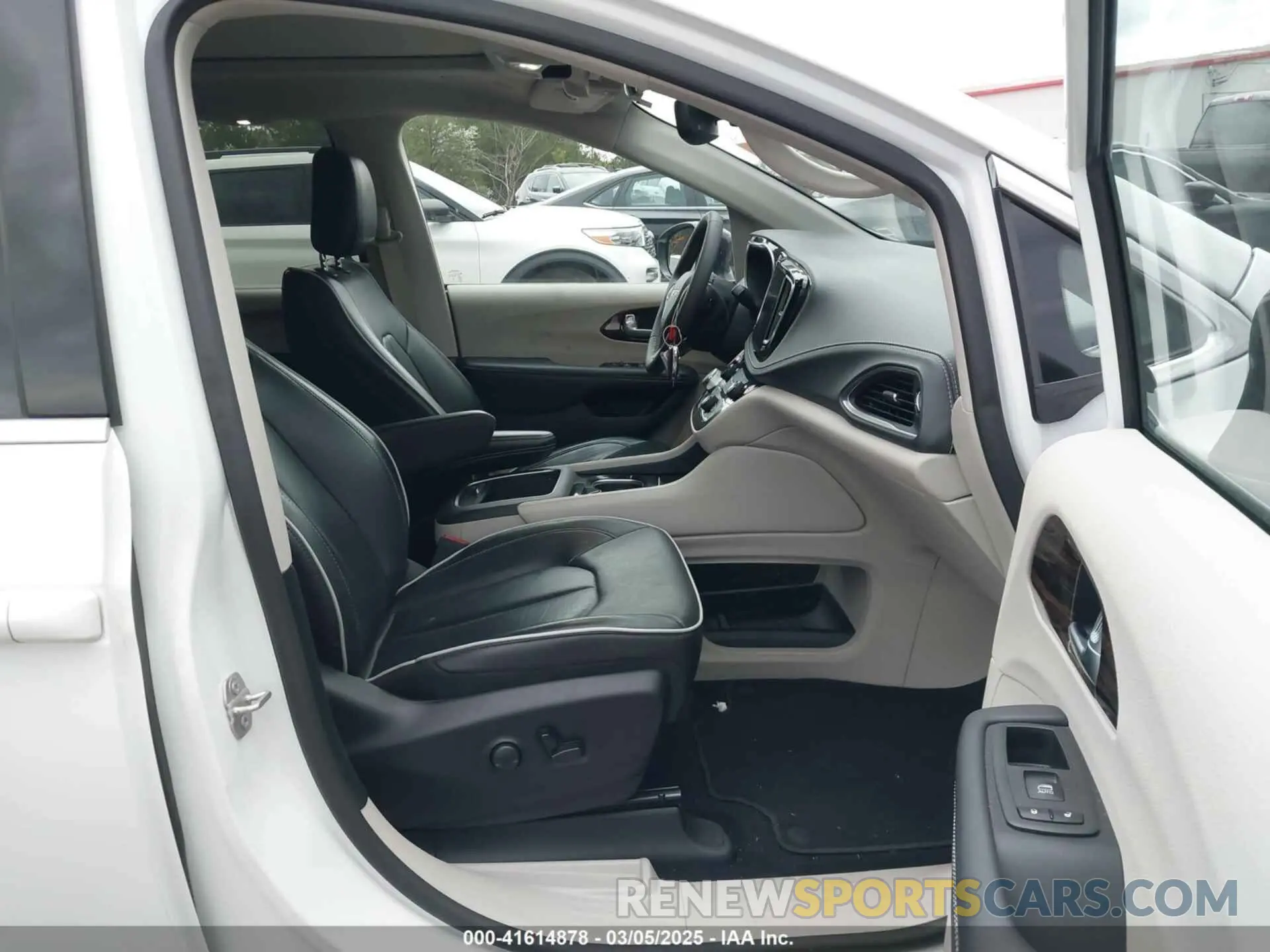5 fotografías del automóvil dañado 2C4RC1GGXRR107034 CHRYSLER PACIFICA 2024