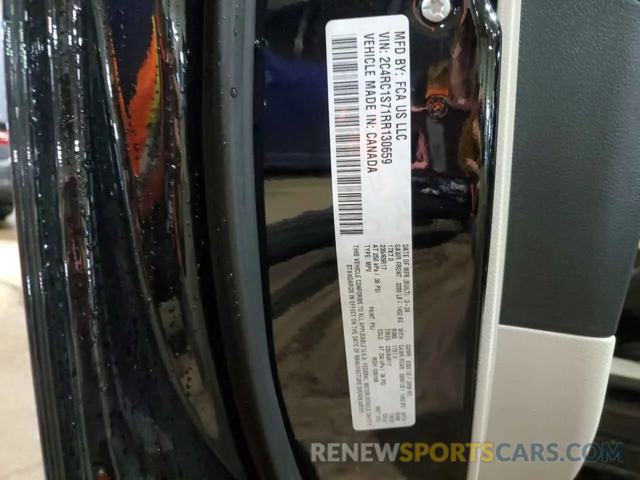 14 fotografías del automóvil dañado 2C4RC1S71RR130659 CHRYSLER PACIFICA 2024