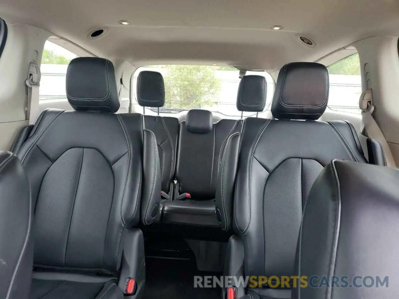 10 fotografías del automóvil dañado 2C4RC1S71RR157120 CHRYSLER PACIFICA 2024