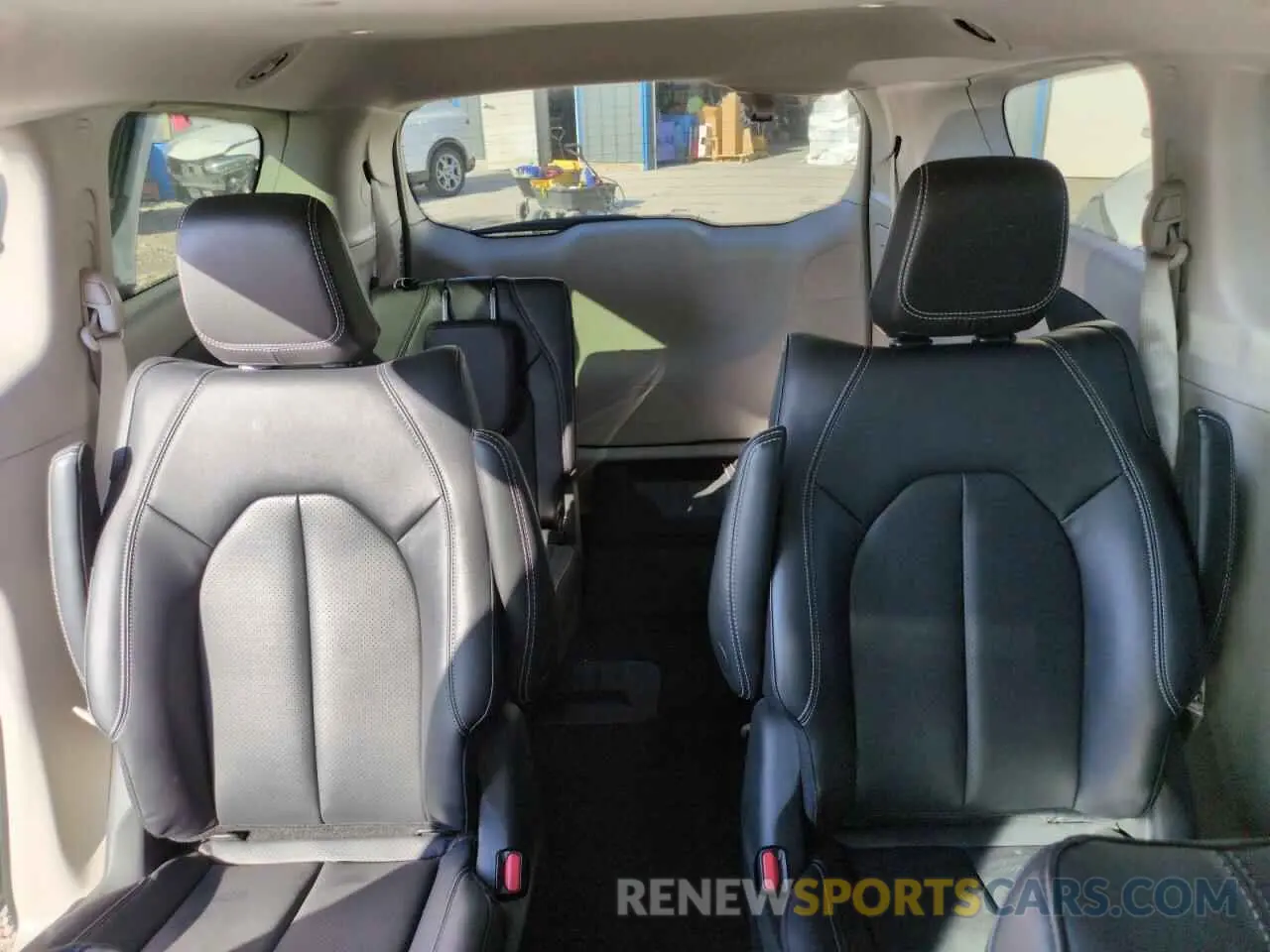 10 fotografías del automóvil dañado 2C4RC1S78RR123711 CHRYSLER PACIFICA 2024