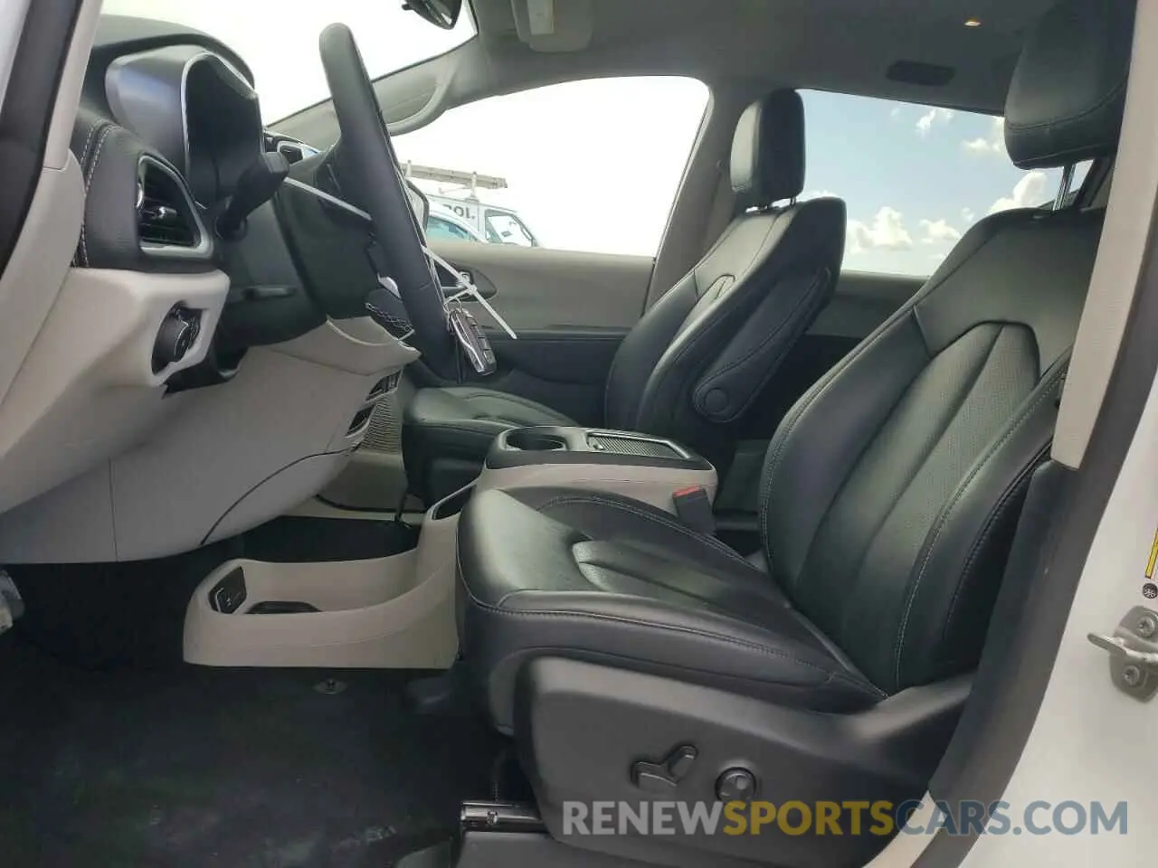 7 fotografías del automóvil dañado 2C4RC1S79RR156989 CHRYSLER PACIFICA 2024