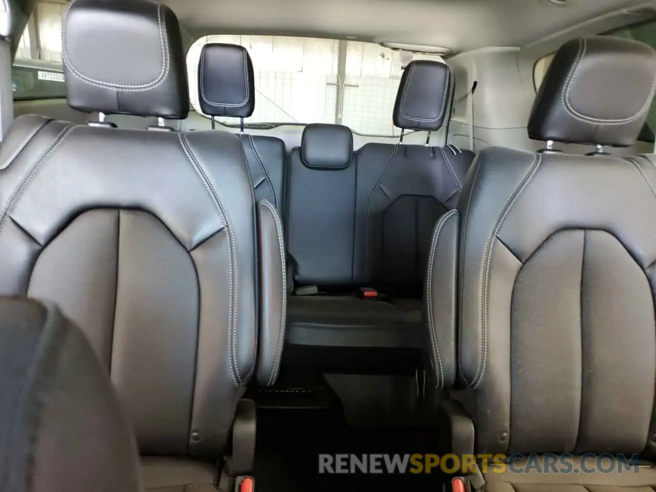 10 fotografías del automóvil dañado 2C4RC3BG0RR134956 CHRYSLER PACIFICA 2024