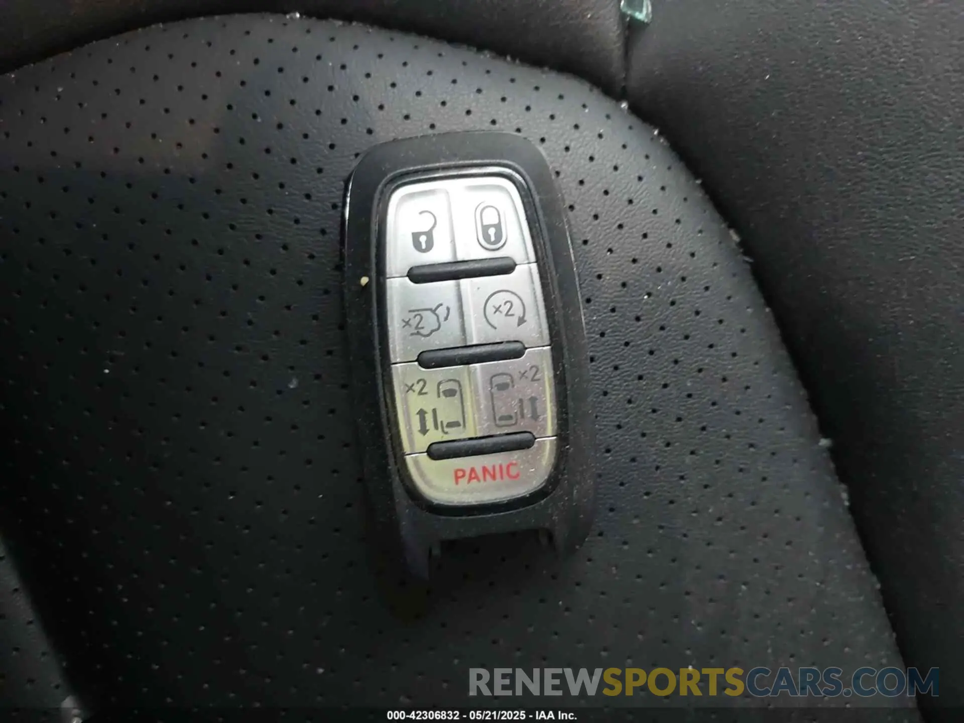 11 fotografías del automóvil dañado 2C4RC3BG0RR204617 CHRYSLER PACIFICA 2024