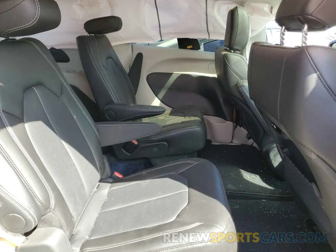 11 fotografías del automóvil dañado 2C4RC3BG1RR203525 CHRYSLER PACIFICA 2024
