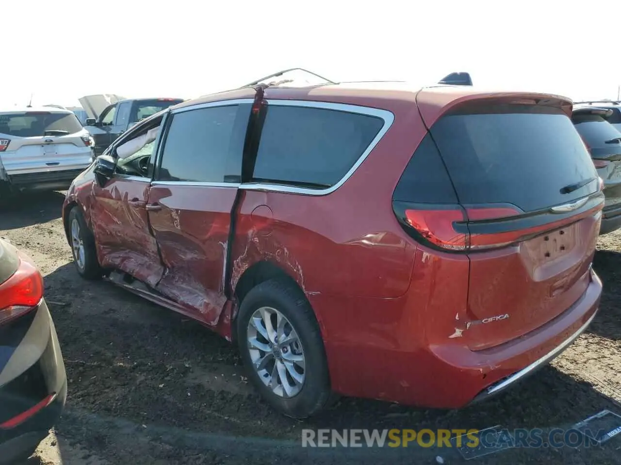 2 fotografías del automóvil dañado 2C4RC3BG1RR203525 CHRYSLER PACIFICA 2024