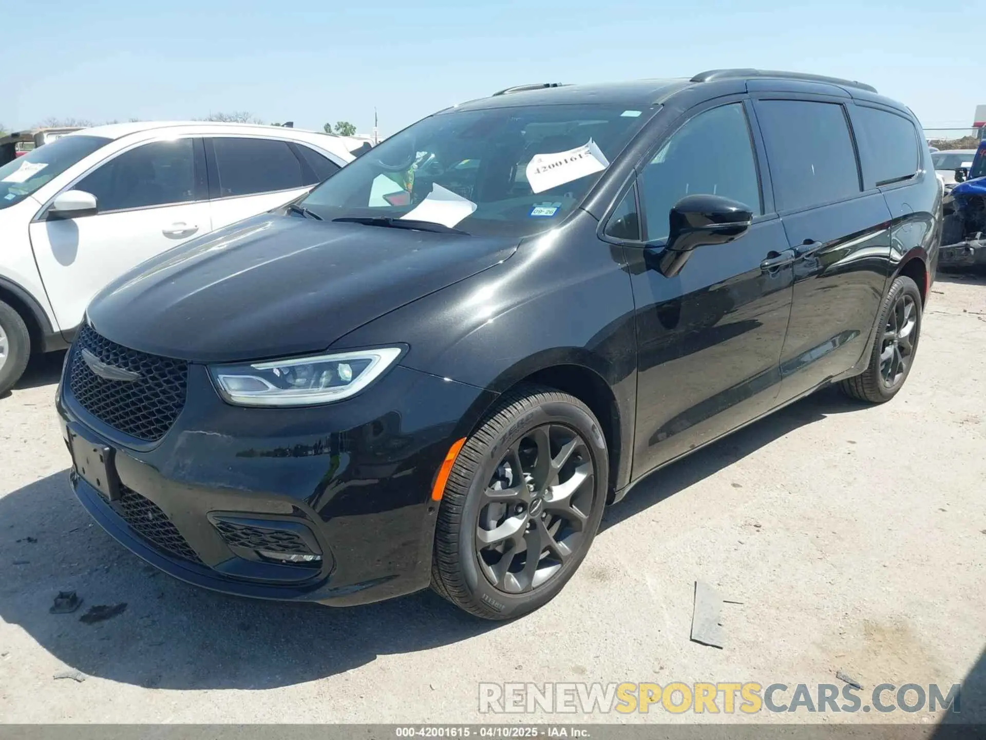 2 fotografías del automóvil dañado 2C4RC3BG2RR178361 CHRYSLER PACIFICA 2024