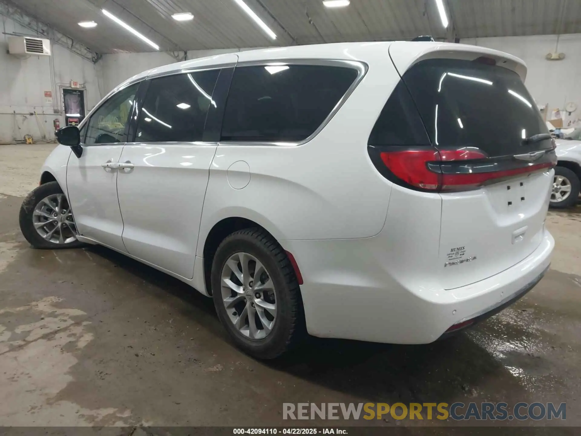 3 fotografías del automóvil dañado 2C4RC3BG4RR174909 CHRYSLER PACIFICA 2024