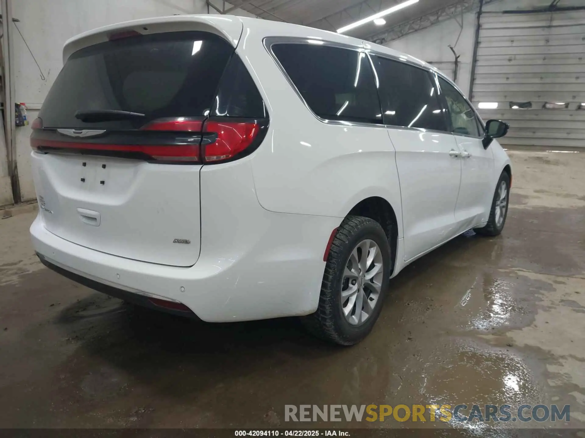 4 fotografías del automóvil dañado 2C4RC3BG4RR174909 CHRYSLER PACIFICA 2024