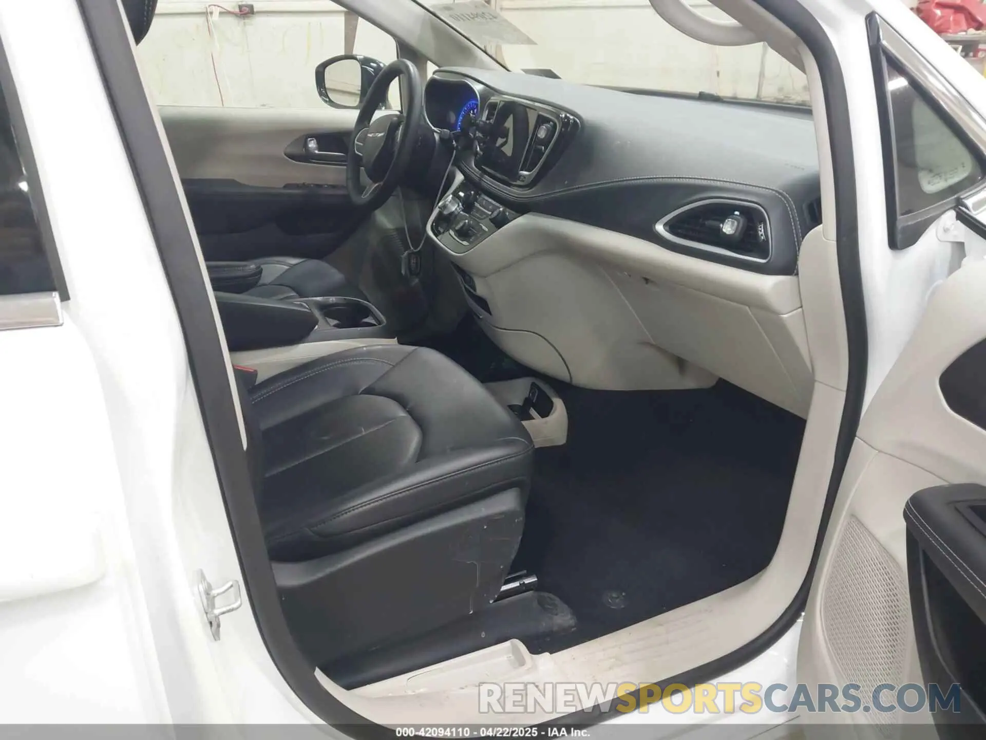 5 fotografías del automóvil dañado 2C4RC3BG4RR174909 CHRYSLER PACIFICA 2024