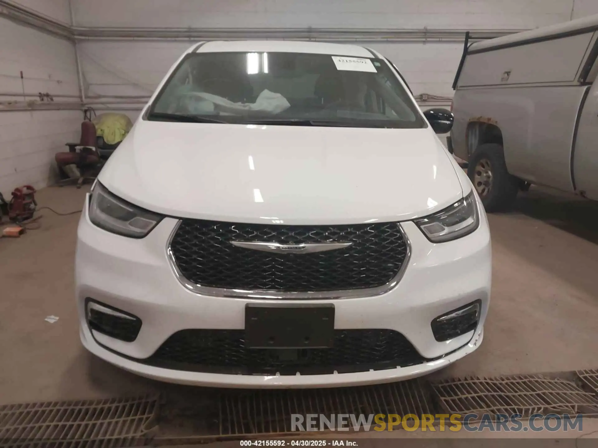 12 fotografías del automóvil dañado 2C4RC3BG7RR153925 CHRYSLER PACIFICA 2024