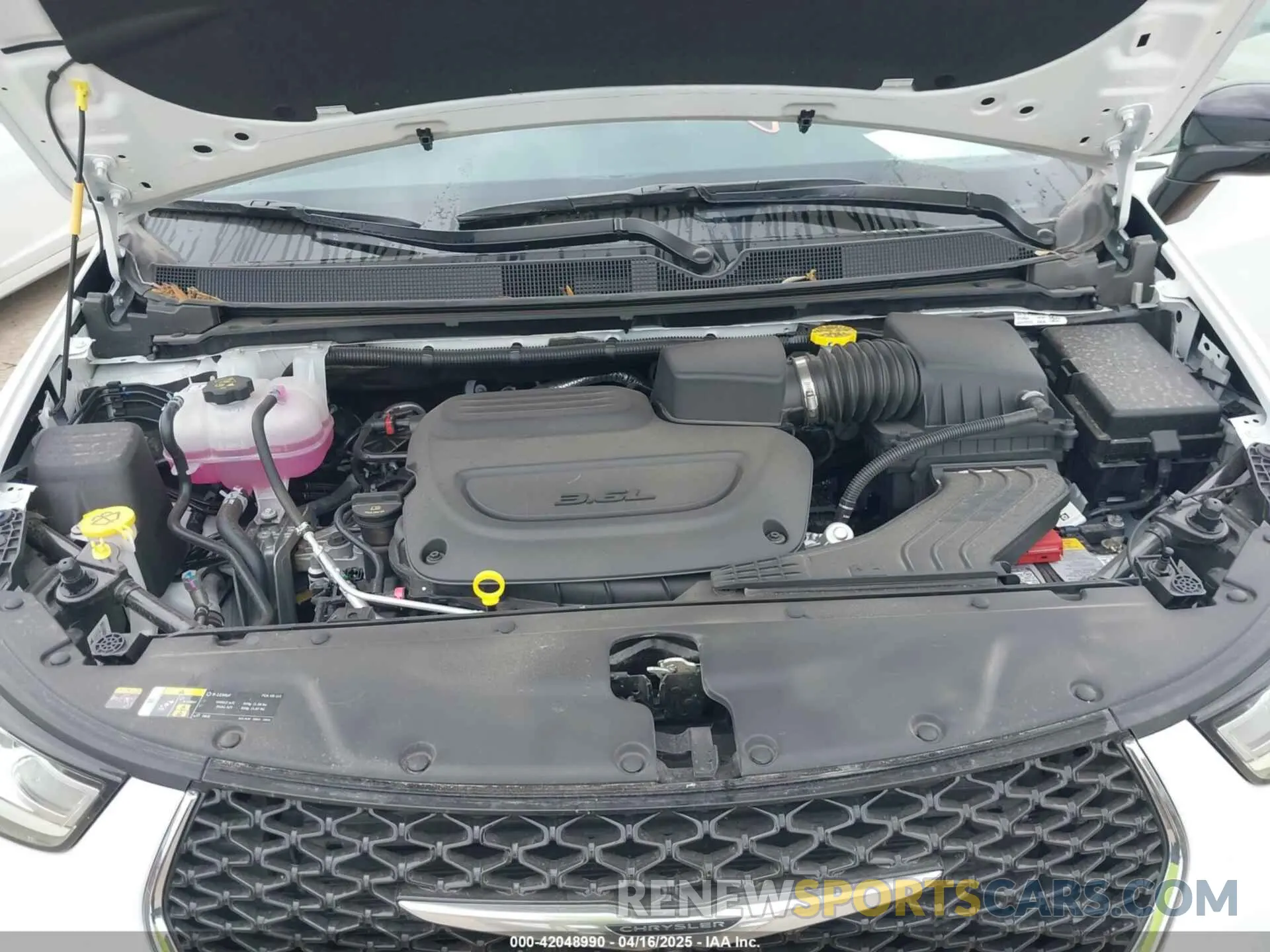 10 fotografías del automóvil dañado 2C4RC1BG0SR539337 CHRYSLER PACIFICA 2025