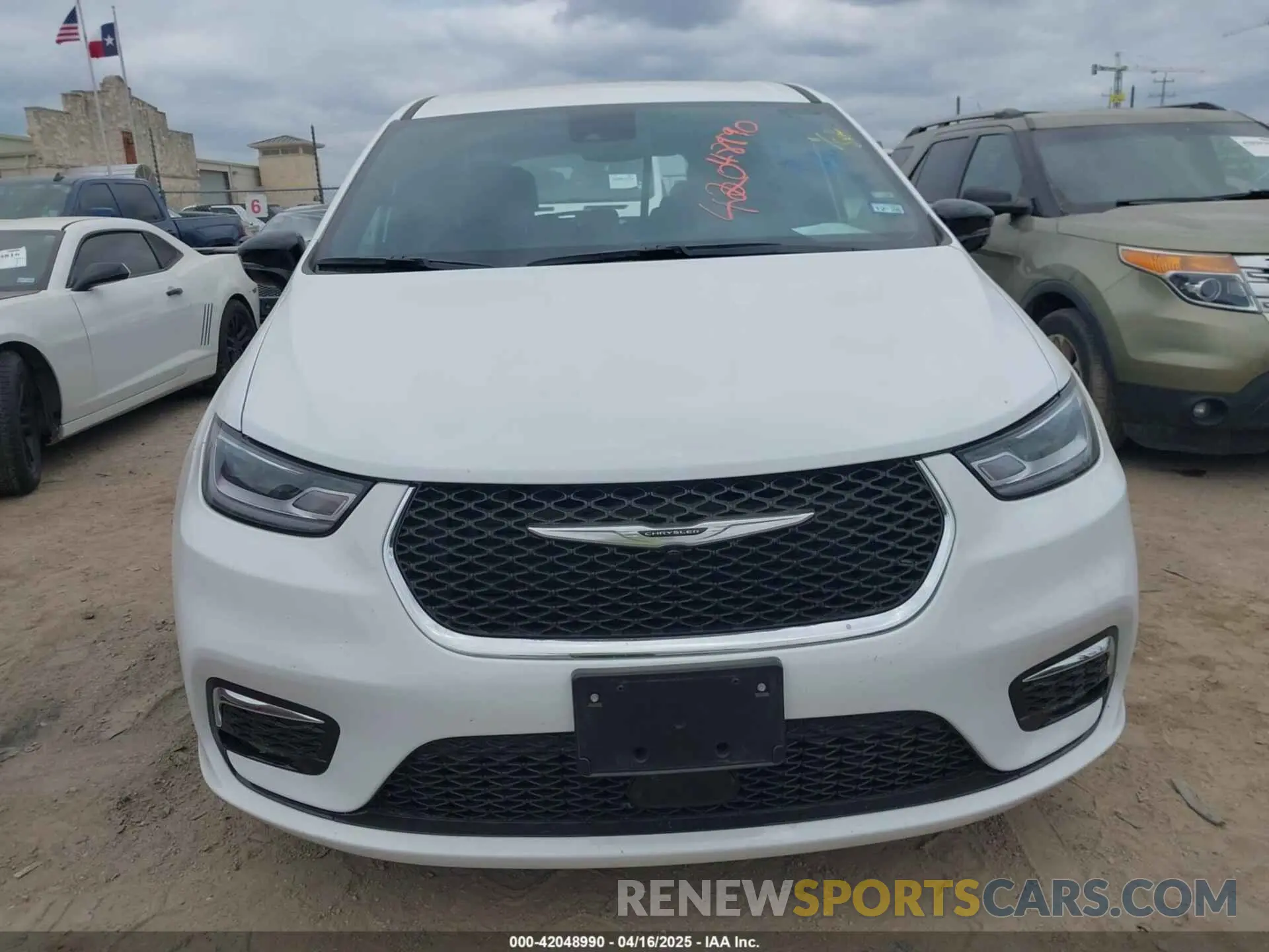 13 fotografías del automóvil dañado 2C4RC1BG0SR539337 CHRYSLER PACIFICA 2025