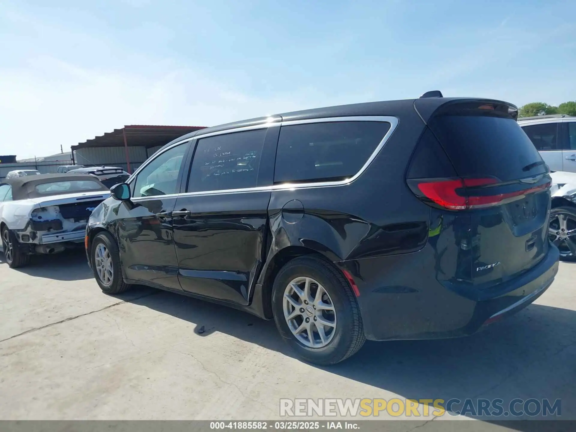 14 fotografías del automóvil dañado 2C4RC1BG2SR507313 CHRYSLER PACIFICA 2025