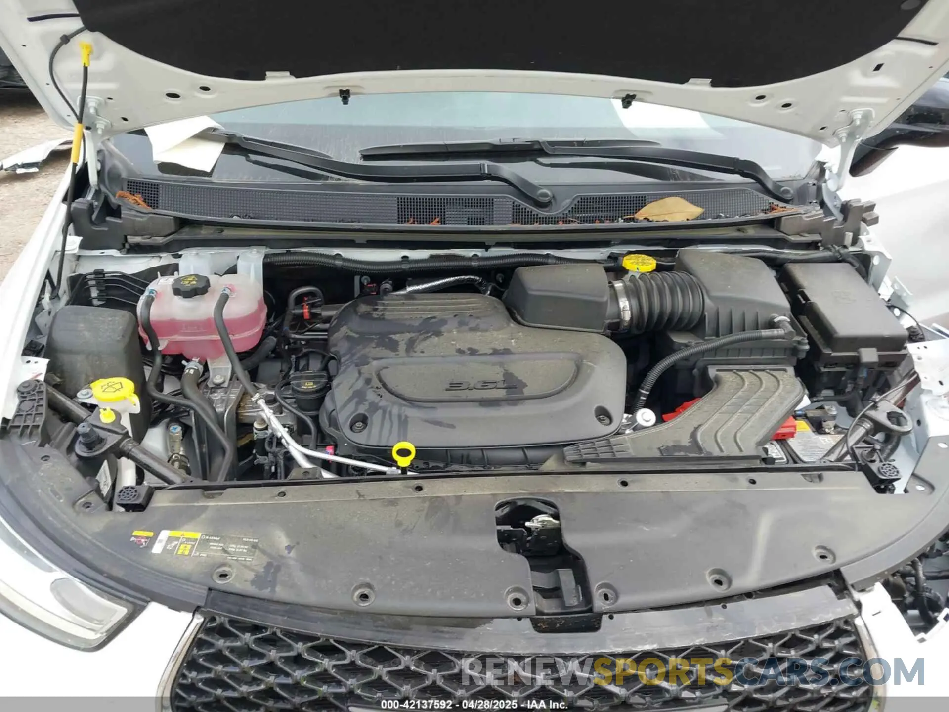 10 fotografías del automóvil dañado 2C4RC1BG7SR530912 CHRYSLER PACIFICA 2025