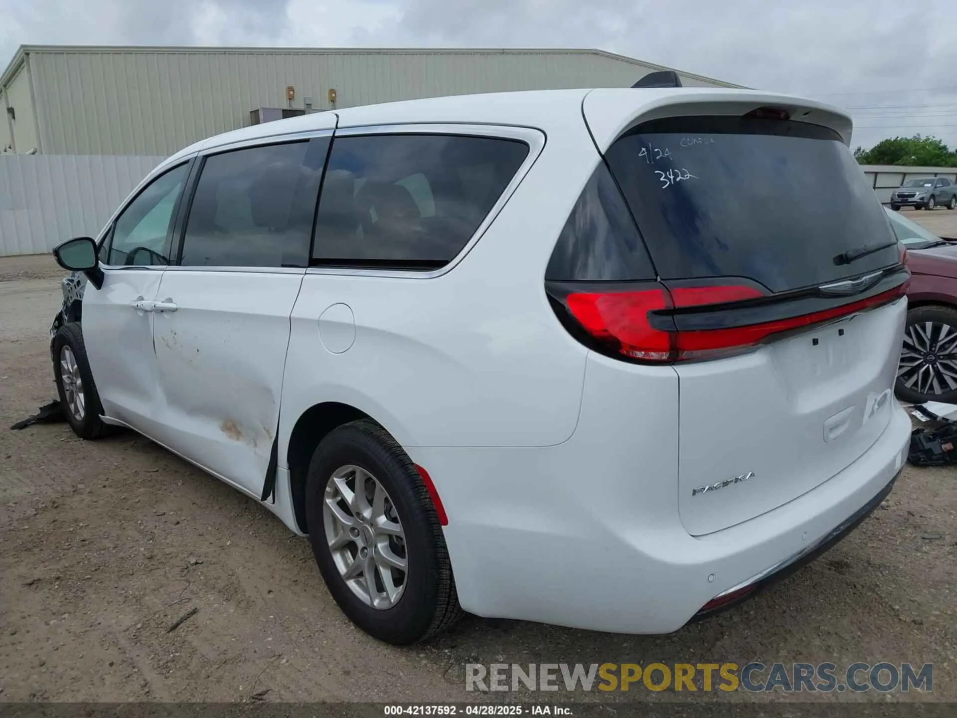 3 fotografías del automóvil dañado 2C4RC1BG7SR530912 CHRYSLER PACIFICA 2025