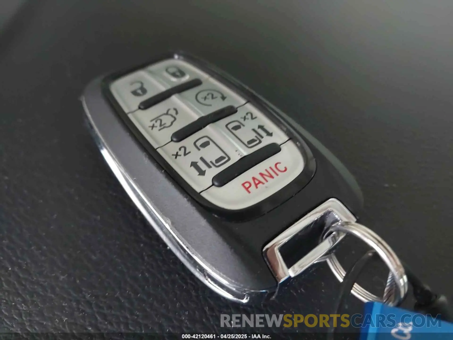 11 fotografías del automóvil dañado 2C4RC1BG8SR548335 CHRYSLER PACIFICA 2025