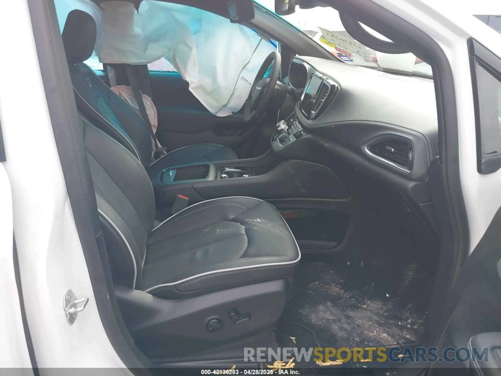 5 fotografías del automóvil dañado 2C4RC1GG9SR568974 CHRYSLER PACIFICA 2025