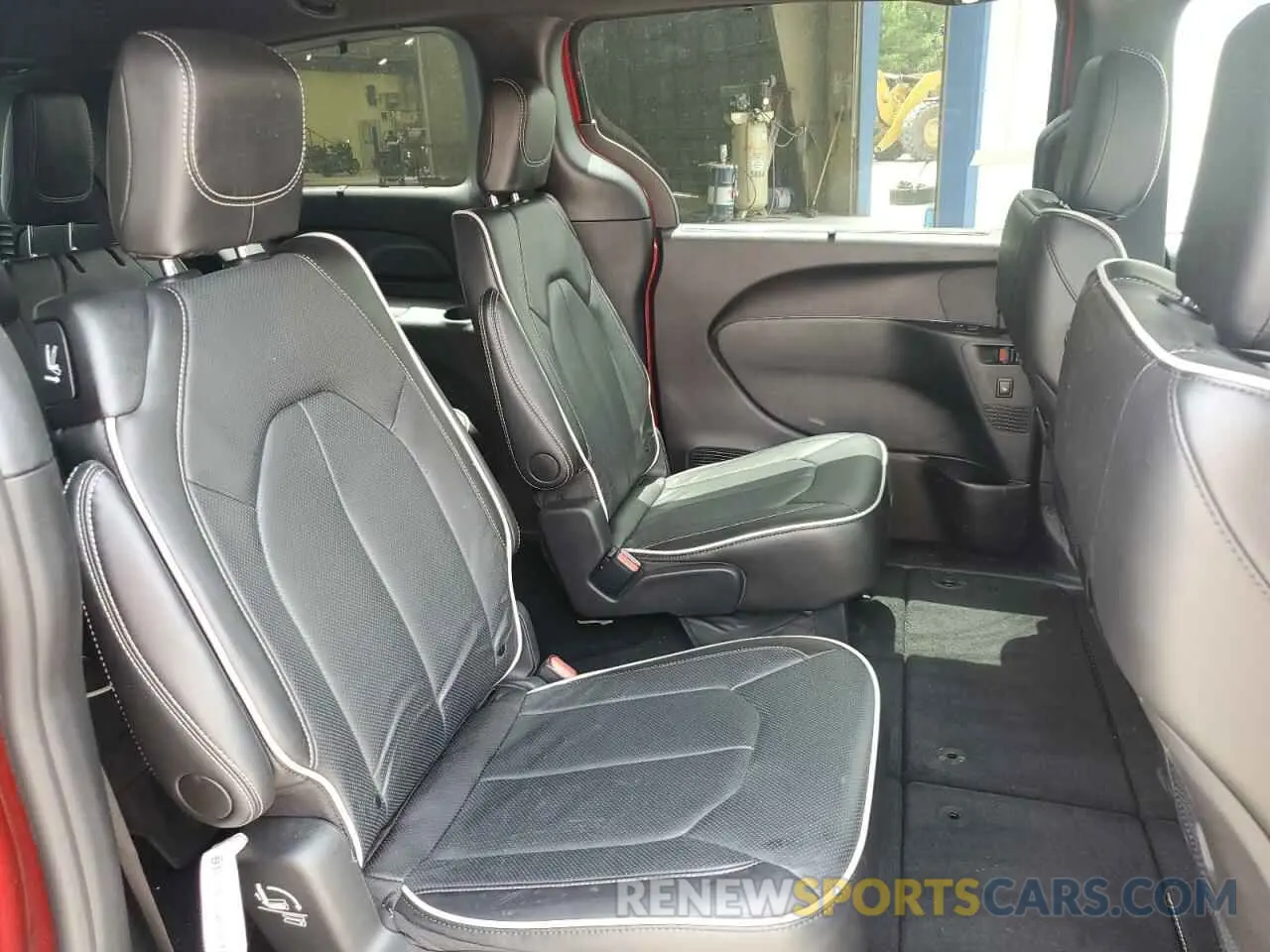 11 fotografías del automóvil dañado 2C4RC1GGXSR508878 CHRYSLER PACIFICA 2025
