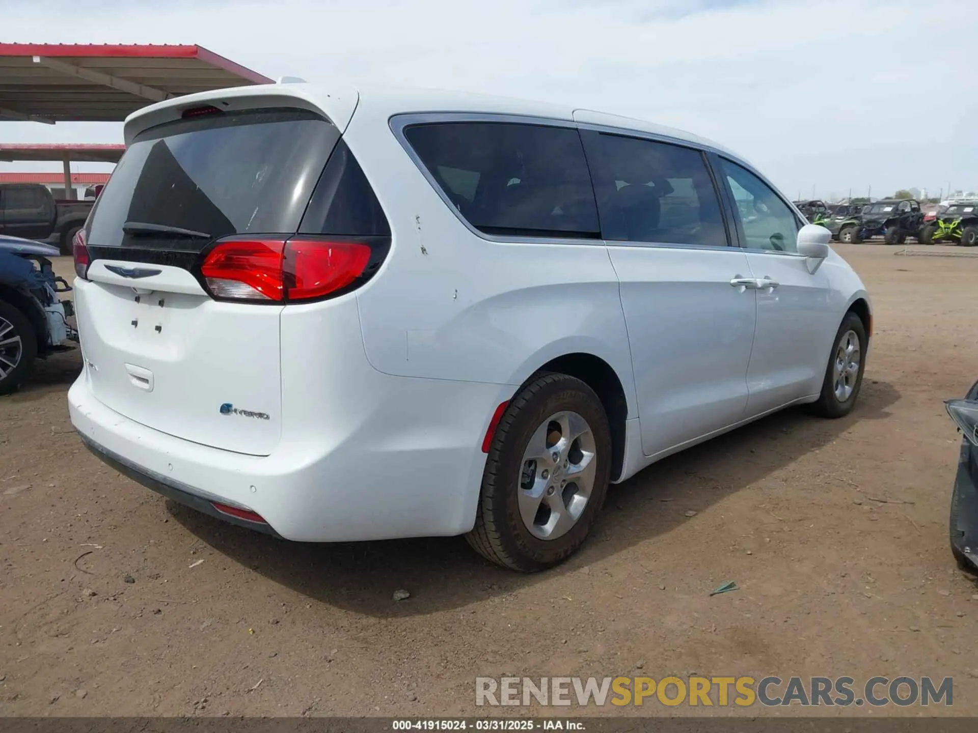 4 fotografías del automóvil dañado 2C4RC1H79KR655708 CHRYSLER PACIFICA HYBRID 2019