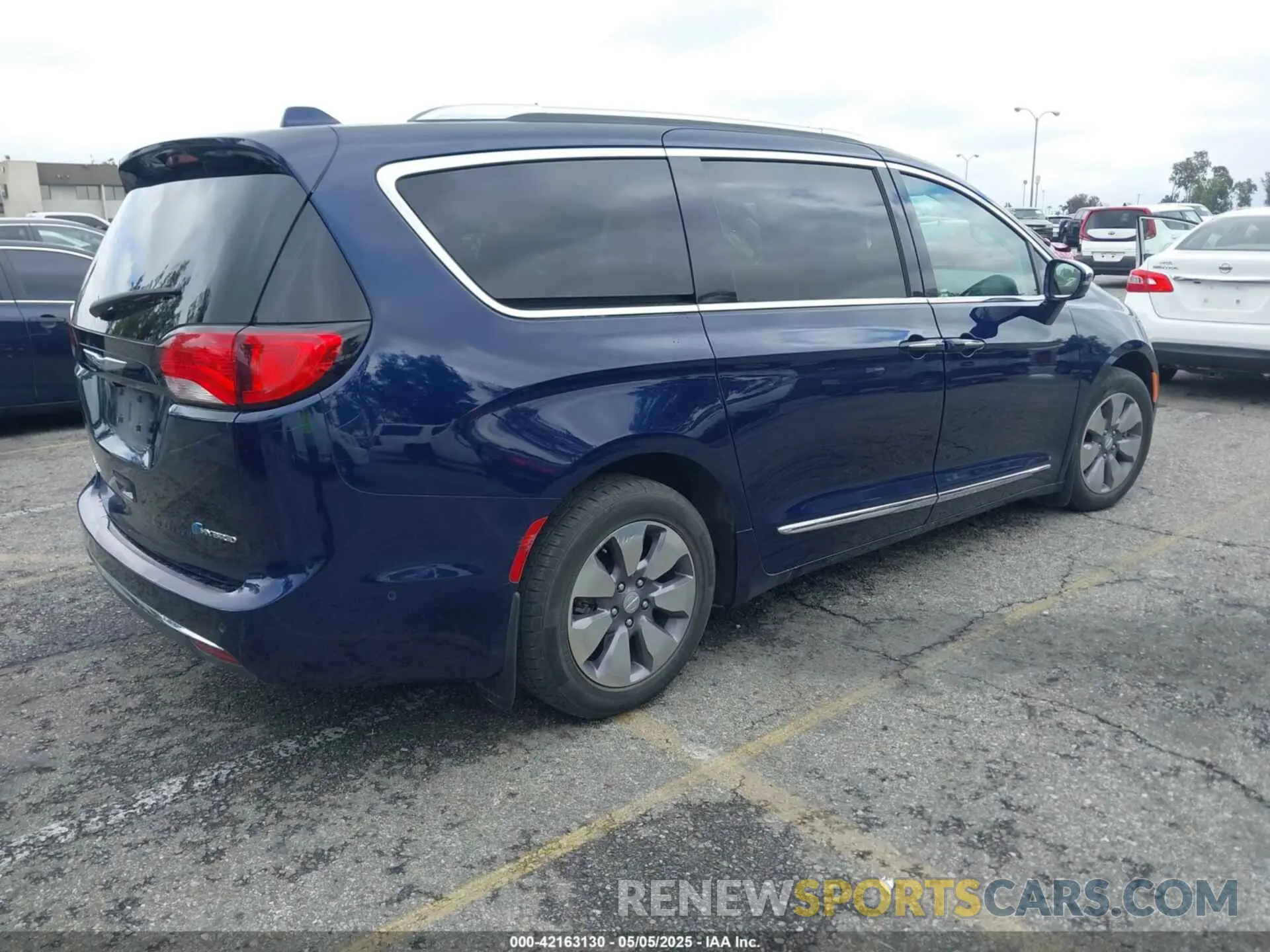 4 fotografías del automóvil dañado 2C4RC1N73KR668765 CHRYSLER PACIFICA HYBRID 2019