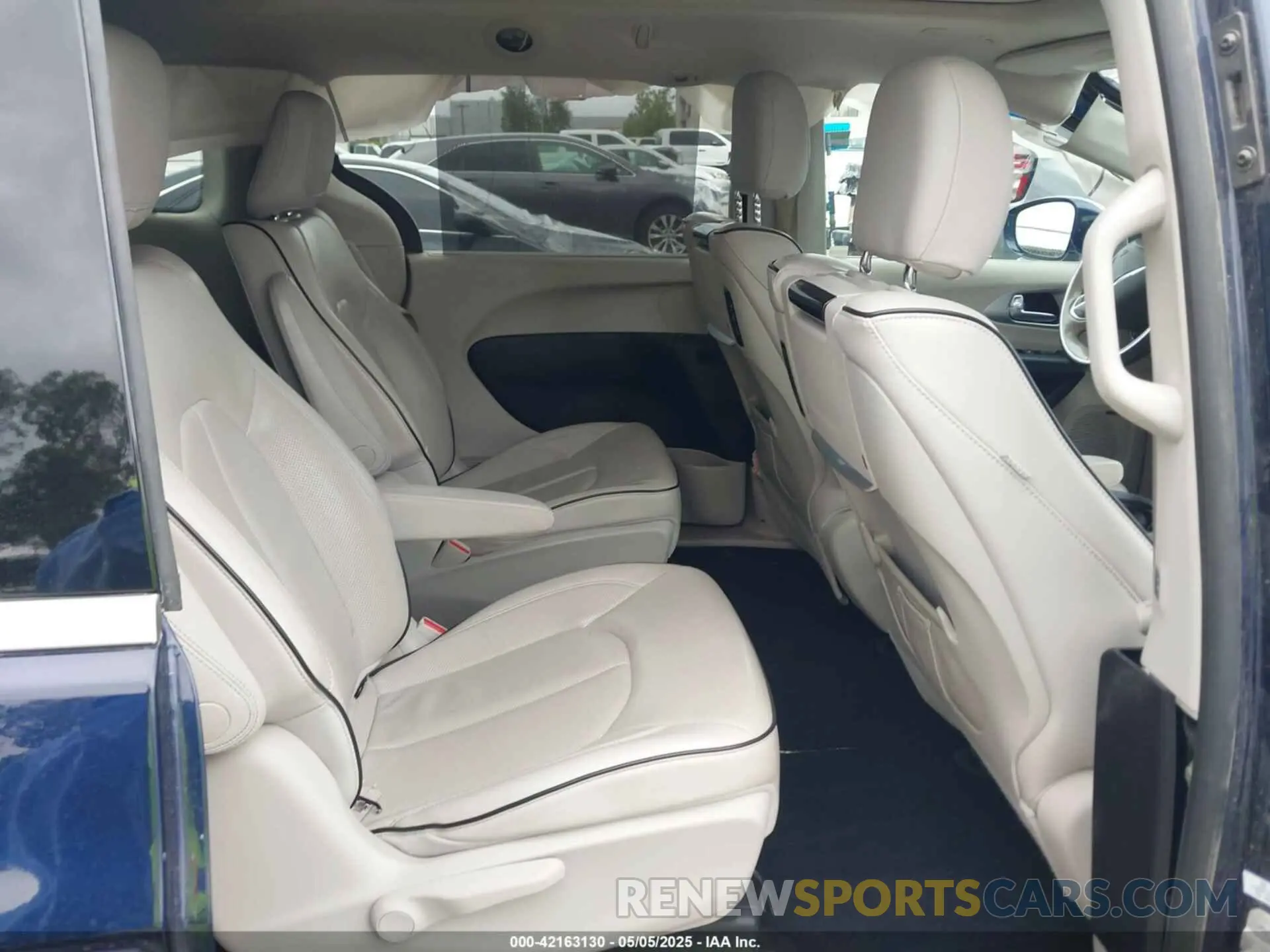 8 fotografías del automóvil dañado 2C4RC1N73KR668765 CHRYSLER PACIFICA HYBRID 2019