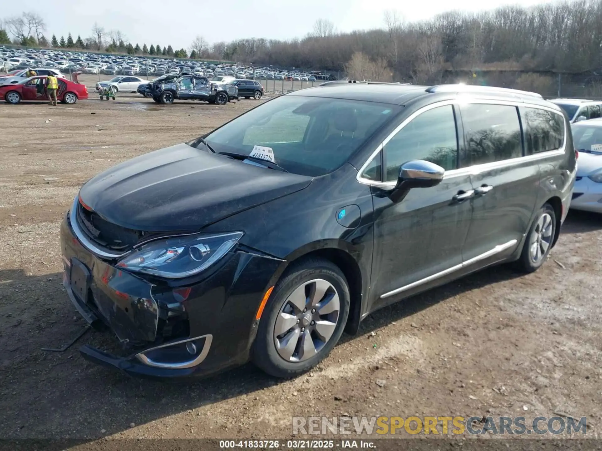 2 fotografías del automóvil dañado 2C4RC1N75KR500240 CHRYSLER PACIFICA HYBRID 2019