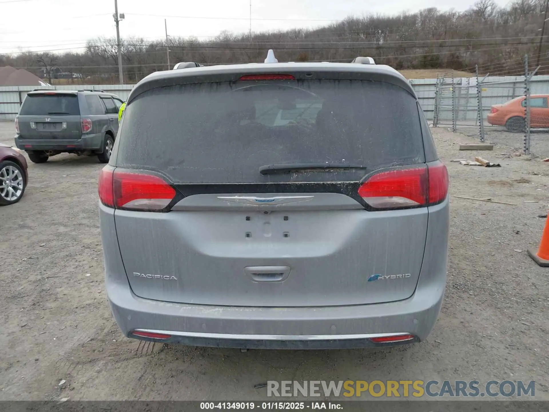 17 fotografías del automóvil dañado 2C4RC1L75LR217650 CHRYSLER PACIFICA HYBRID 2020