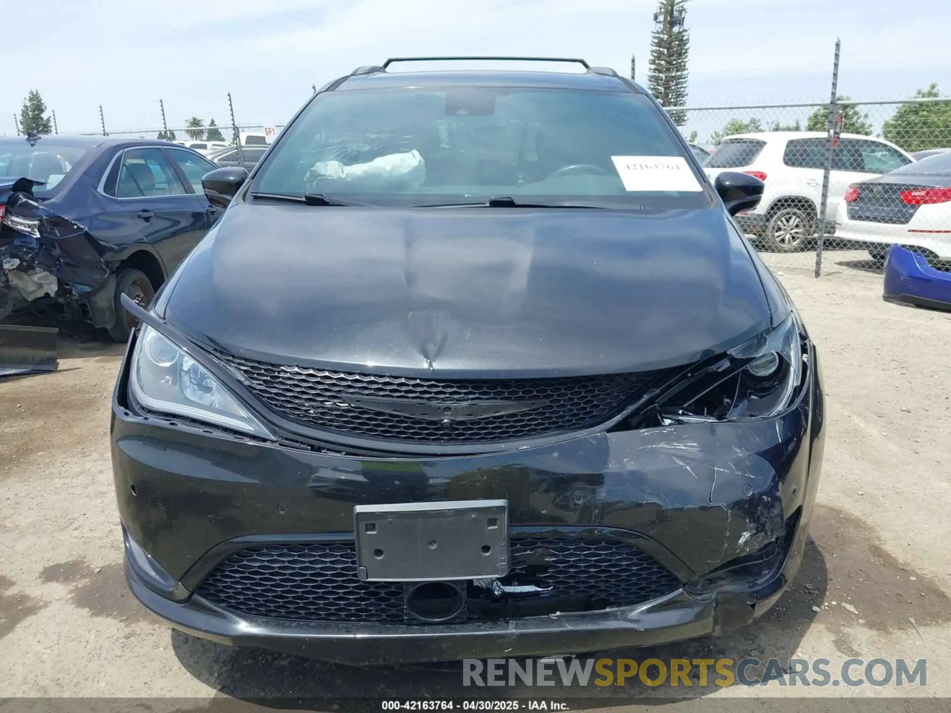 13 fotografías del automóvil dañado 2C4RC1N70LR199426 CHRYSLER PACIFICA HYBRID 2020