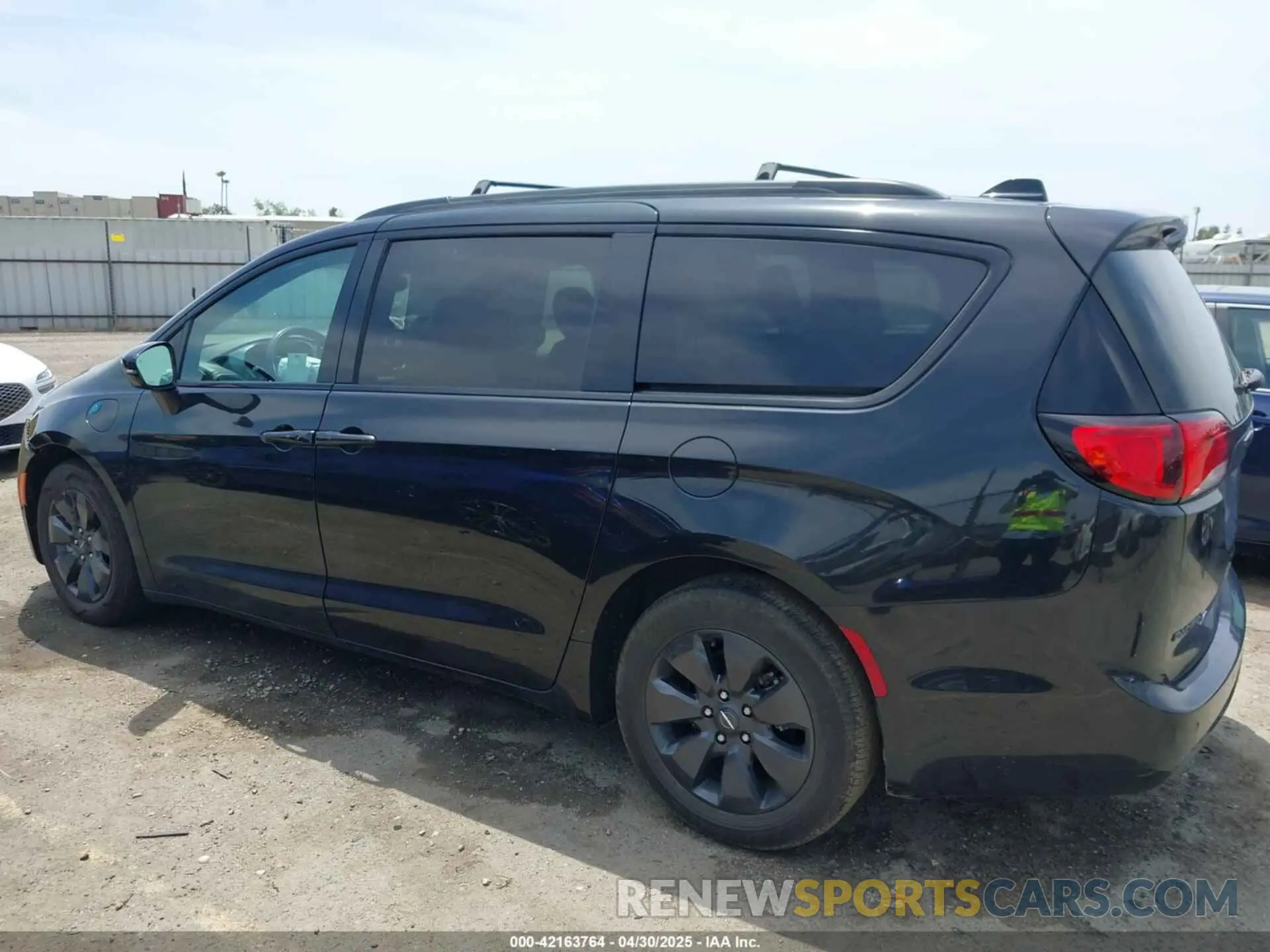 15 fotografías del automóvil dañado 2C4RC1N70LR199426 CHRYSLER PACIFICA HYBRID 2020