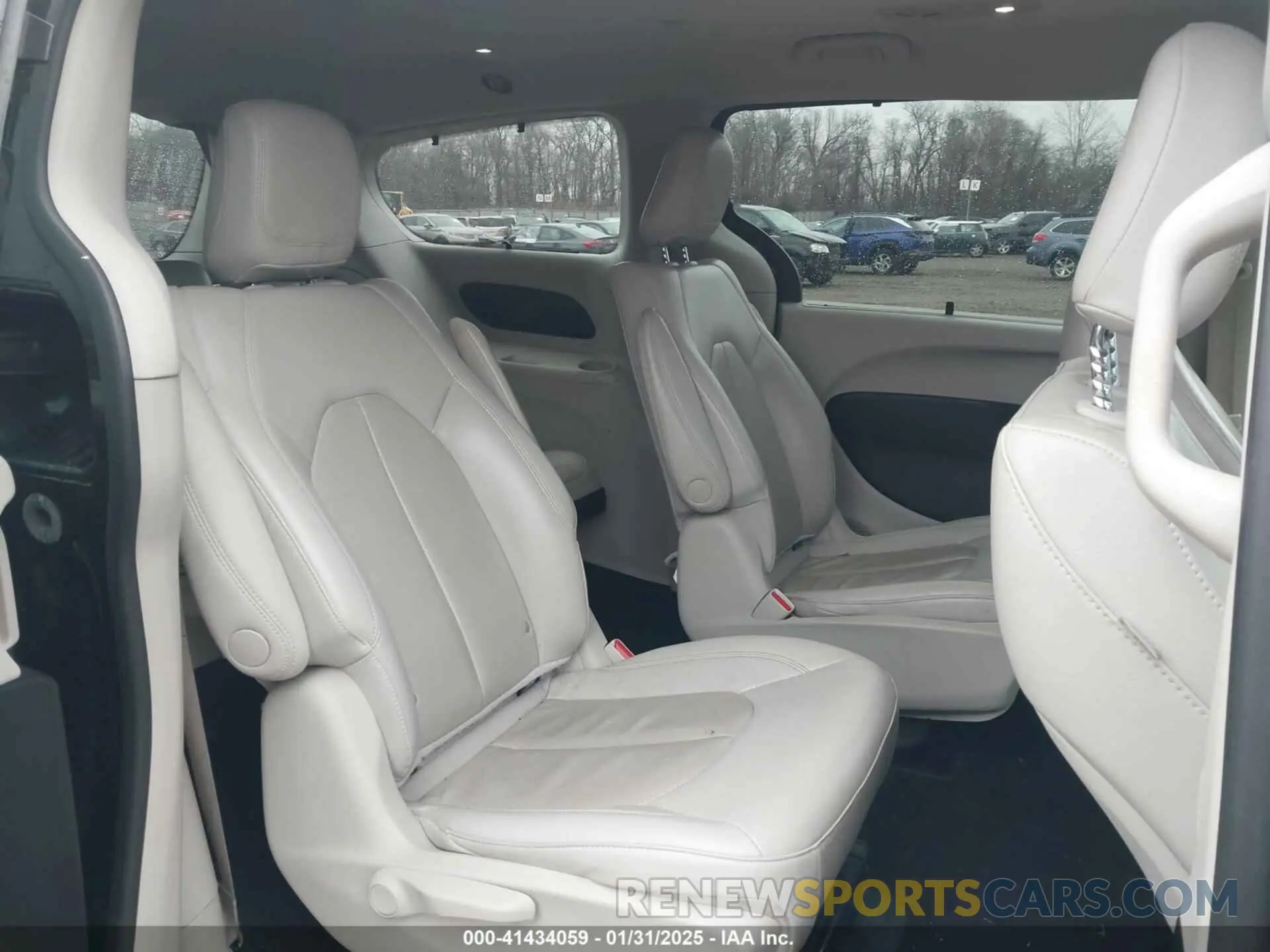 8 fotografías del automóvil dañado 2C4RC1L70MR599460 CHRYSLER PACIFICA HYBRID 2021